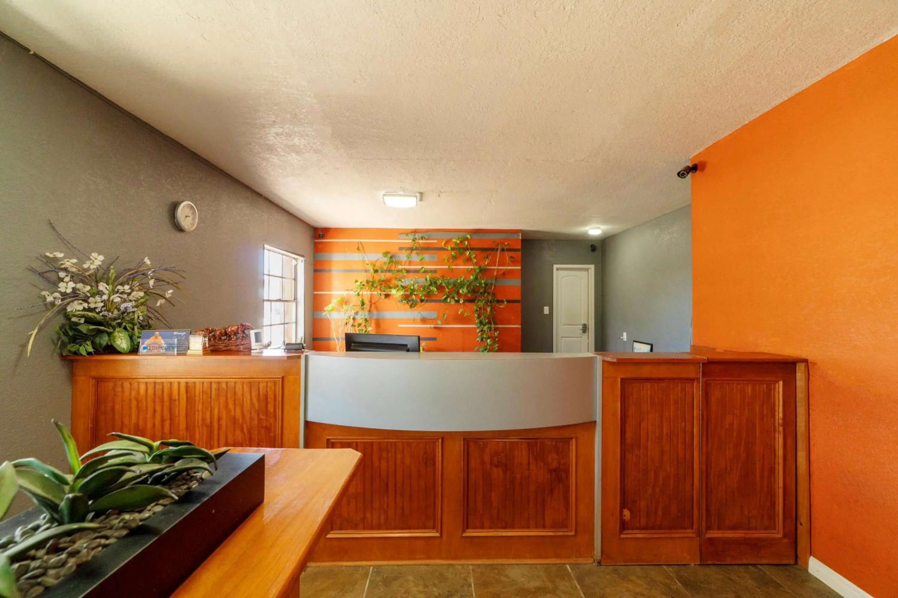 Lobby or reception in Woodfield Inn & Suites Hotel O, Yoakum TX 111