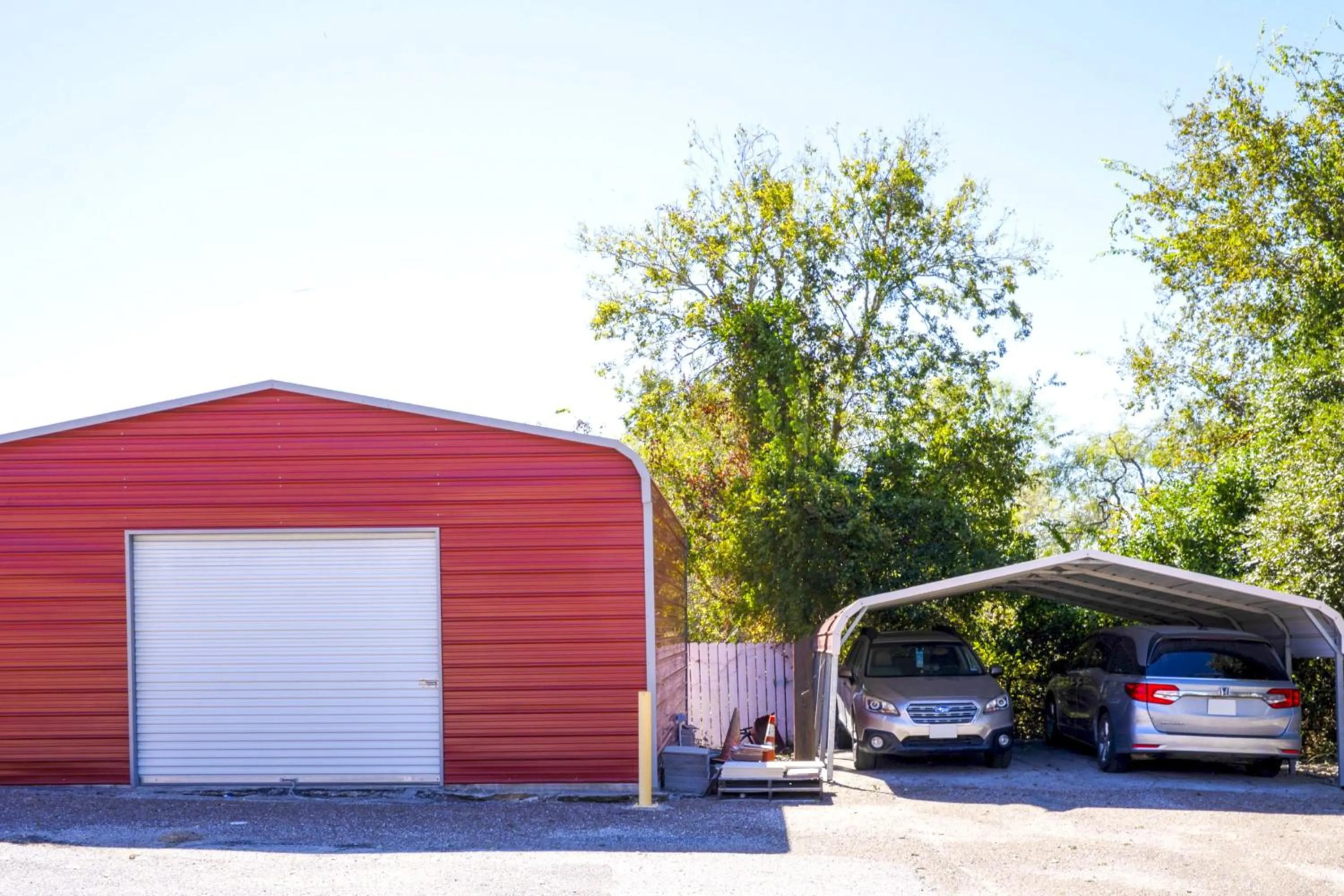 Parking in Woodfield Inn & Suites Hotel O, Yoakum TX 111