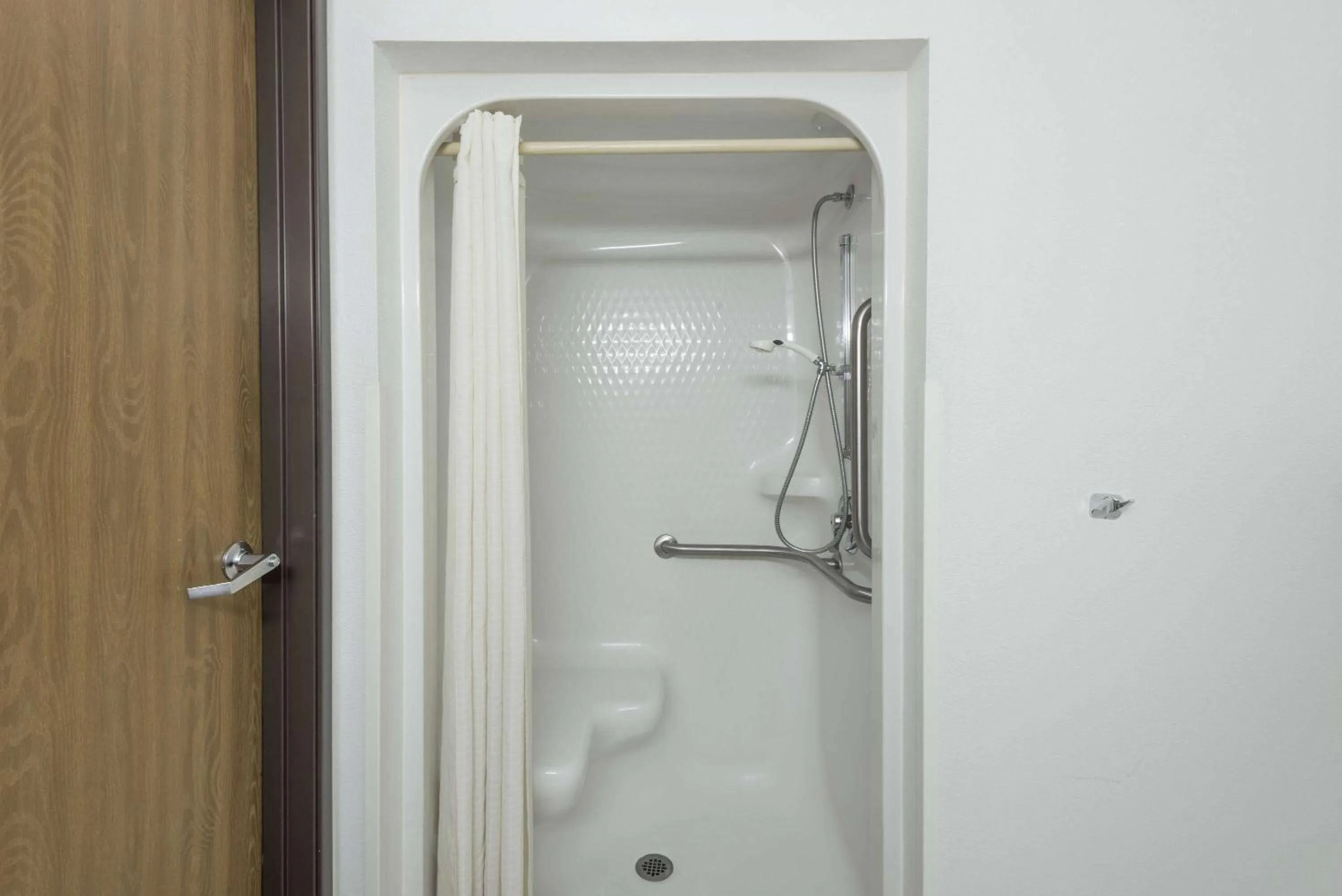 Shower in Super 8 by Wyndham Coshocton Roscoe Village
