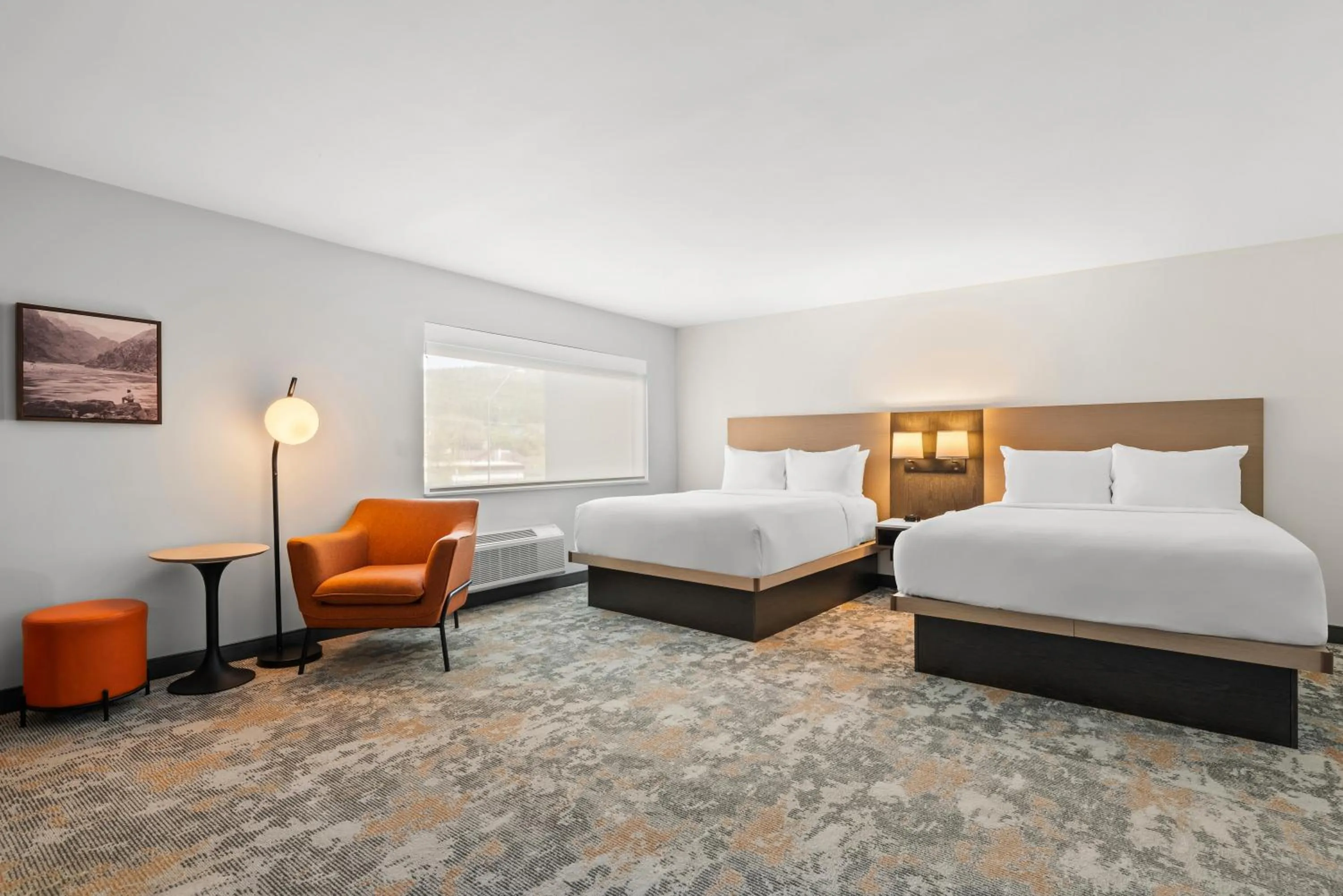 Bedroom, Bed in The Ellsworth Hotel, an Ascend Collection Hotel