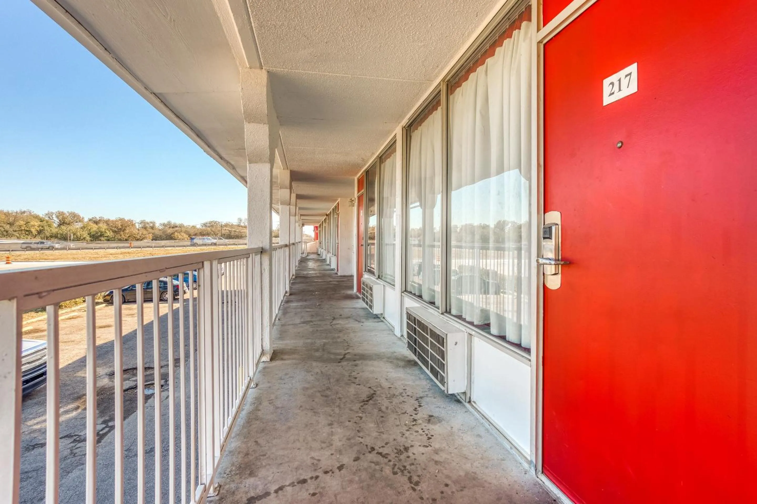Balcony/Terrace in OYO Hotel Waco University Area I-35