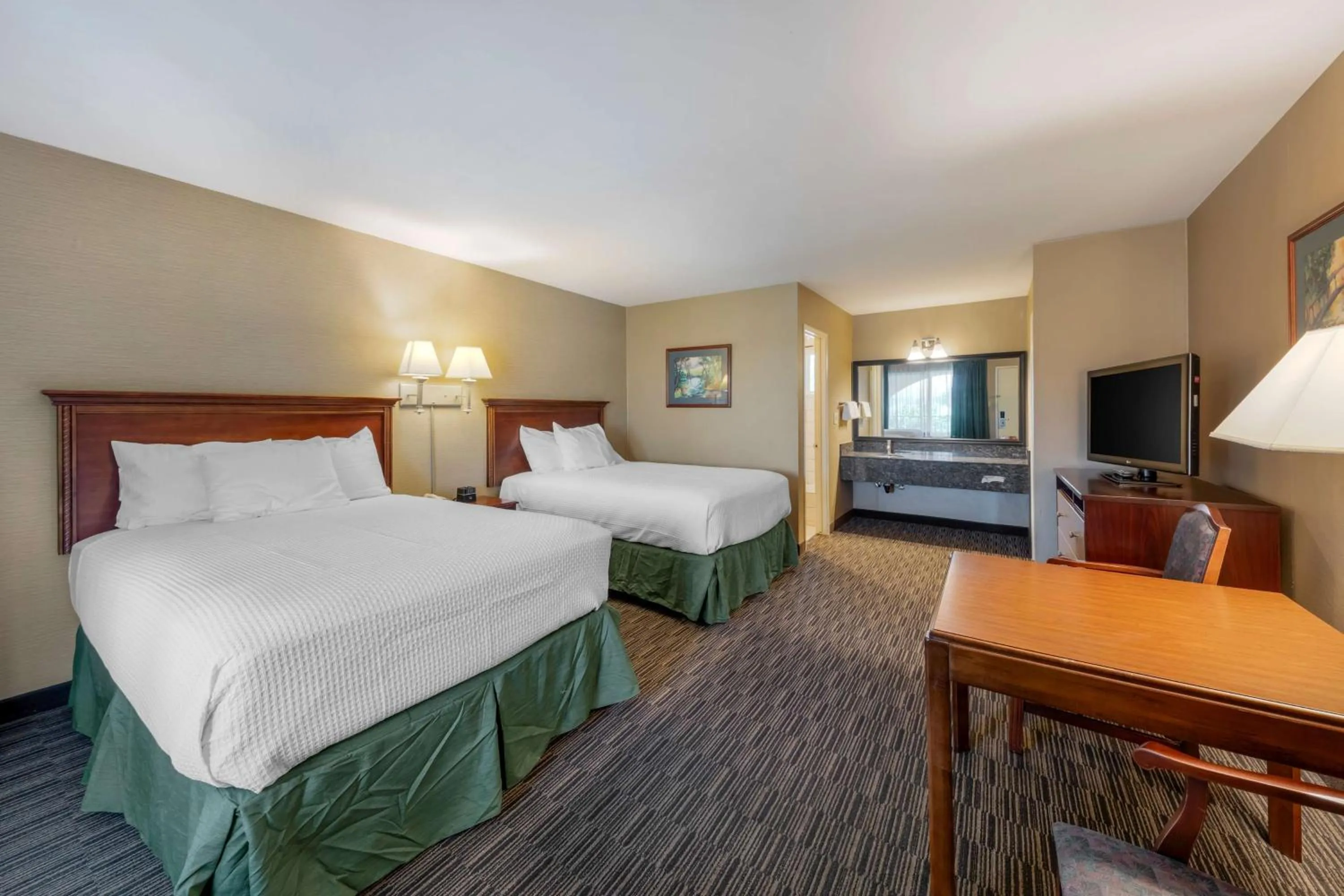 Bedroom, Bed in Best Western La Posada Motel