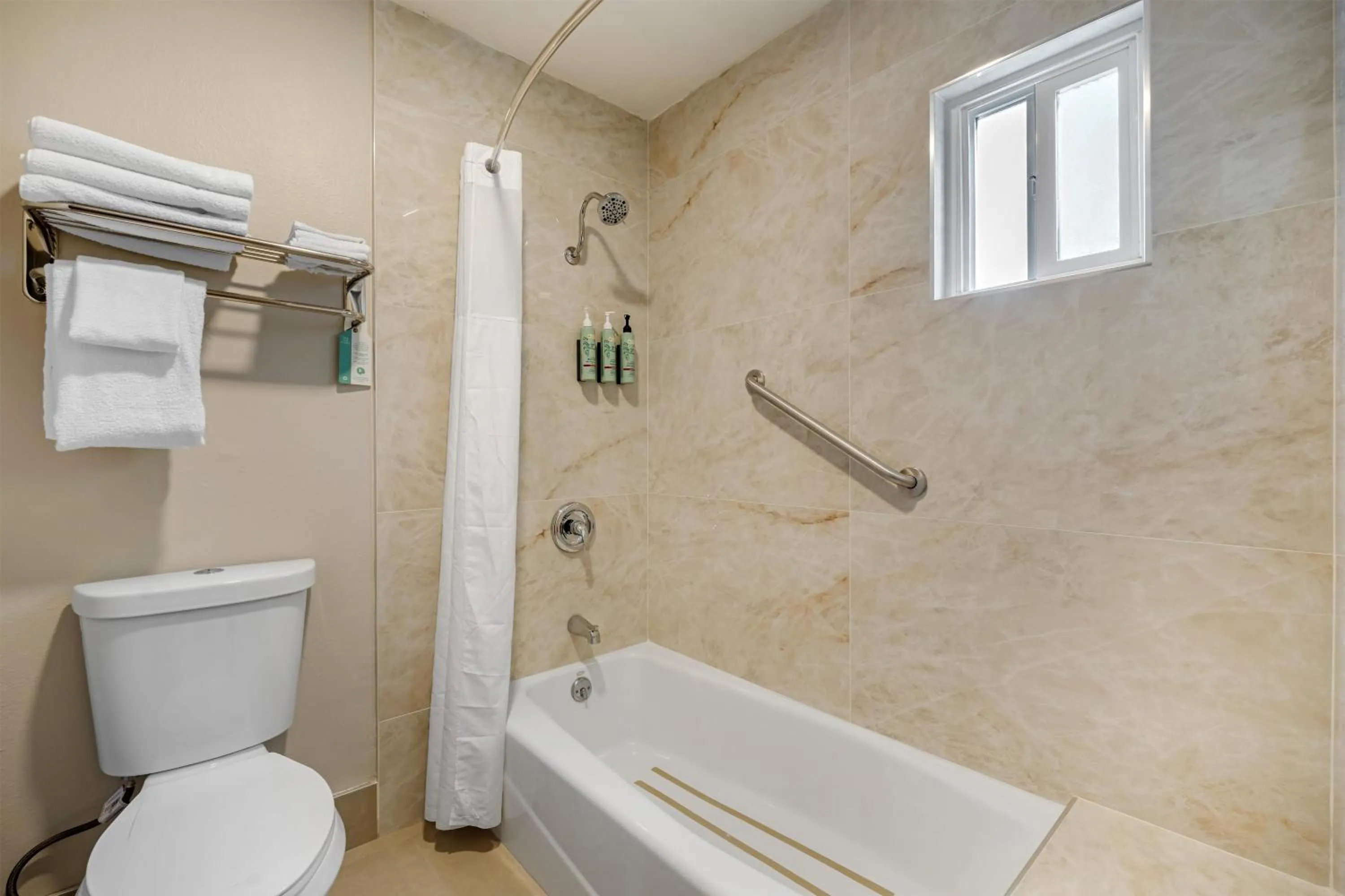 Bathroom in Best Western La Posada Motel