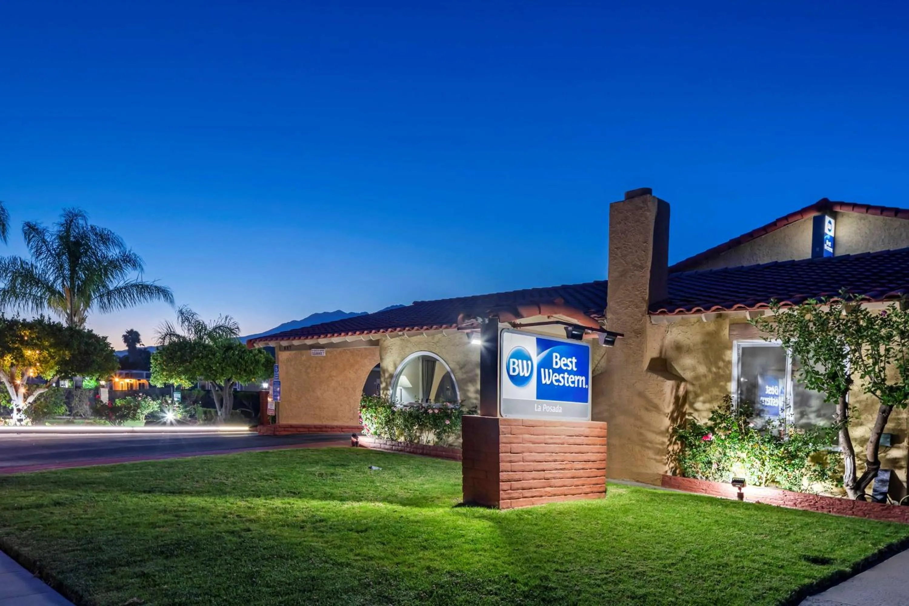 Property building in Best Western La Posada Motel