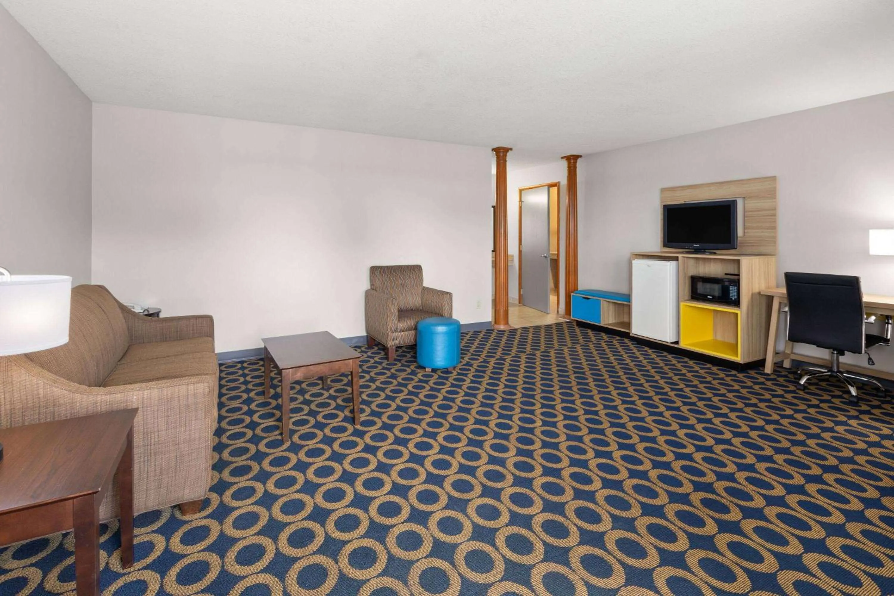 Photo of the whole room in Days Inn by Wyndham Wauseon
