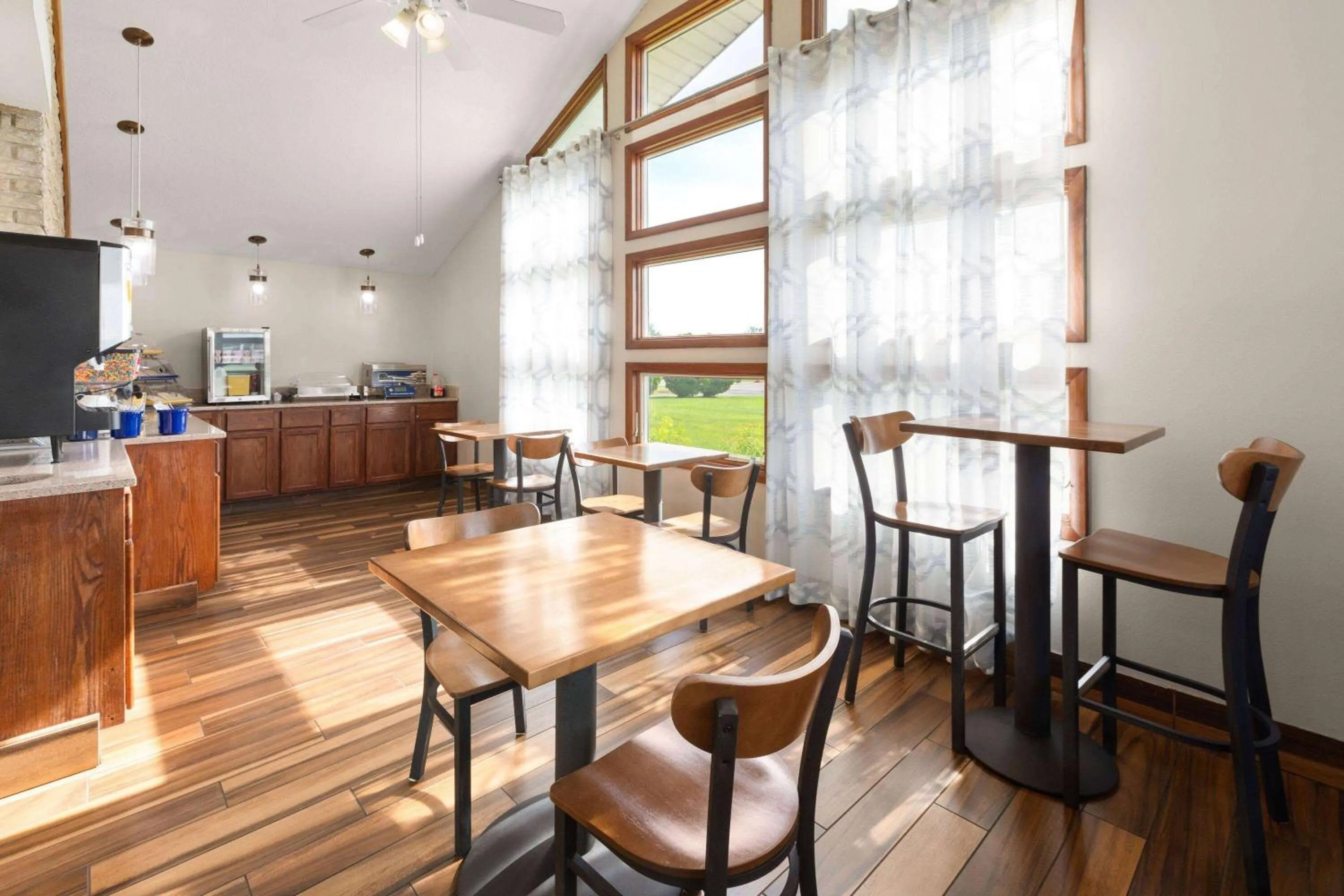 Property building in Days Inn by Wyndham Wauseon