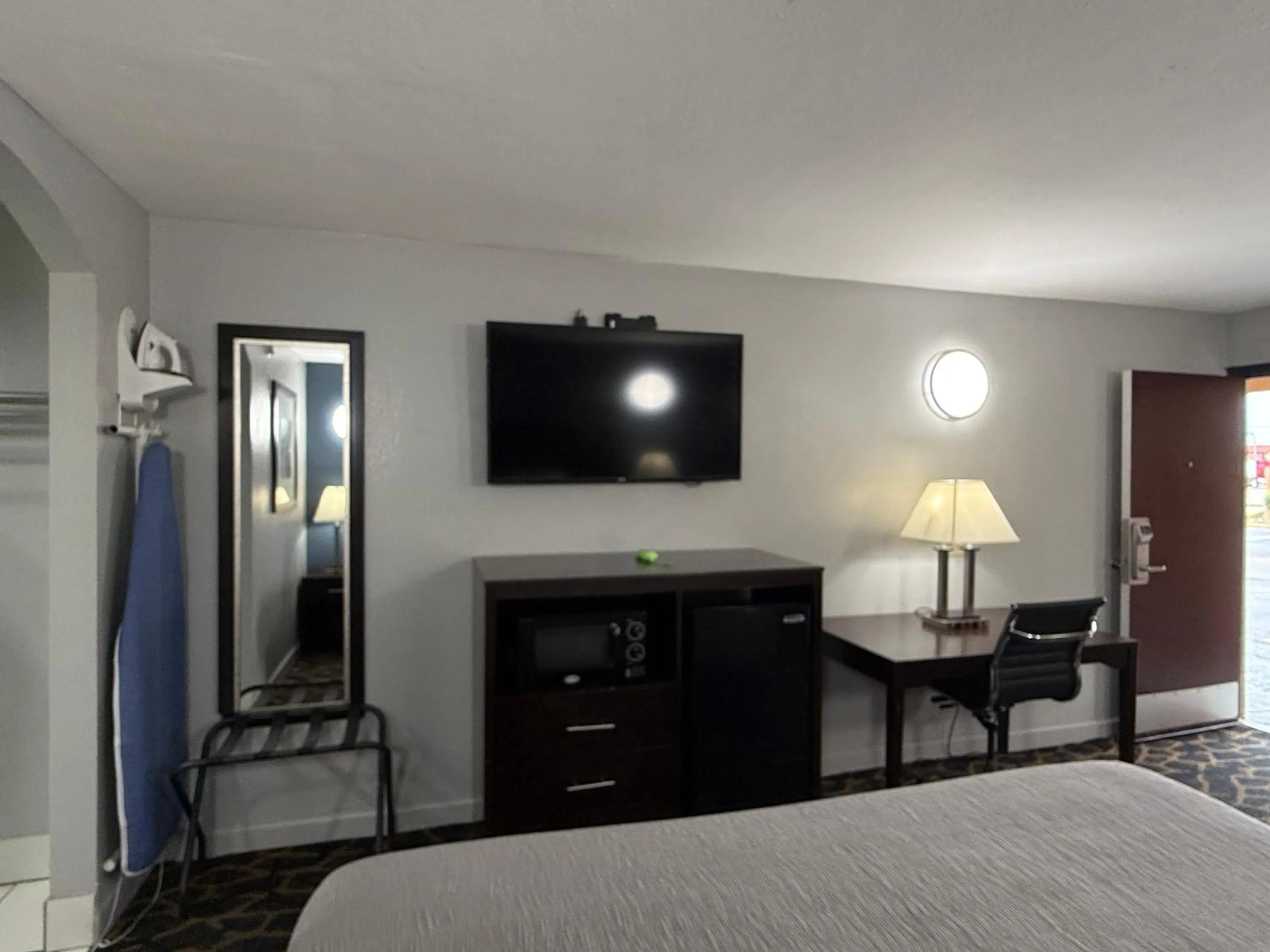 Bed in Quality Inn Indianola