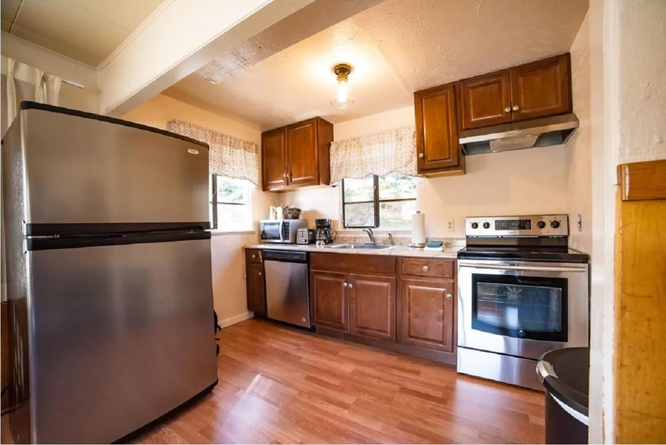 Kitchen or kitchenette in Alpine Trail Ridge Inn
