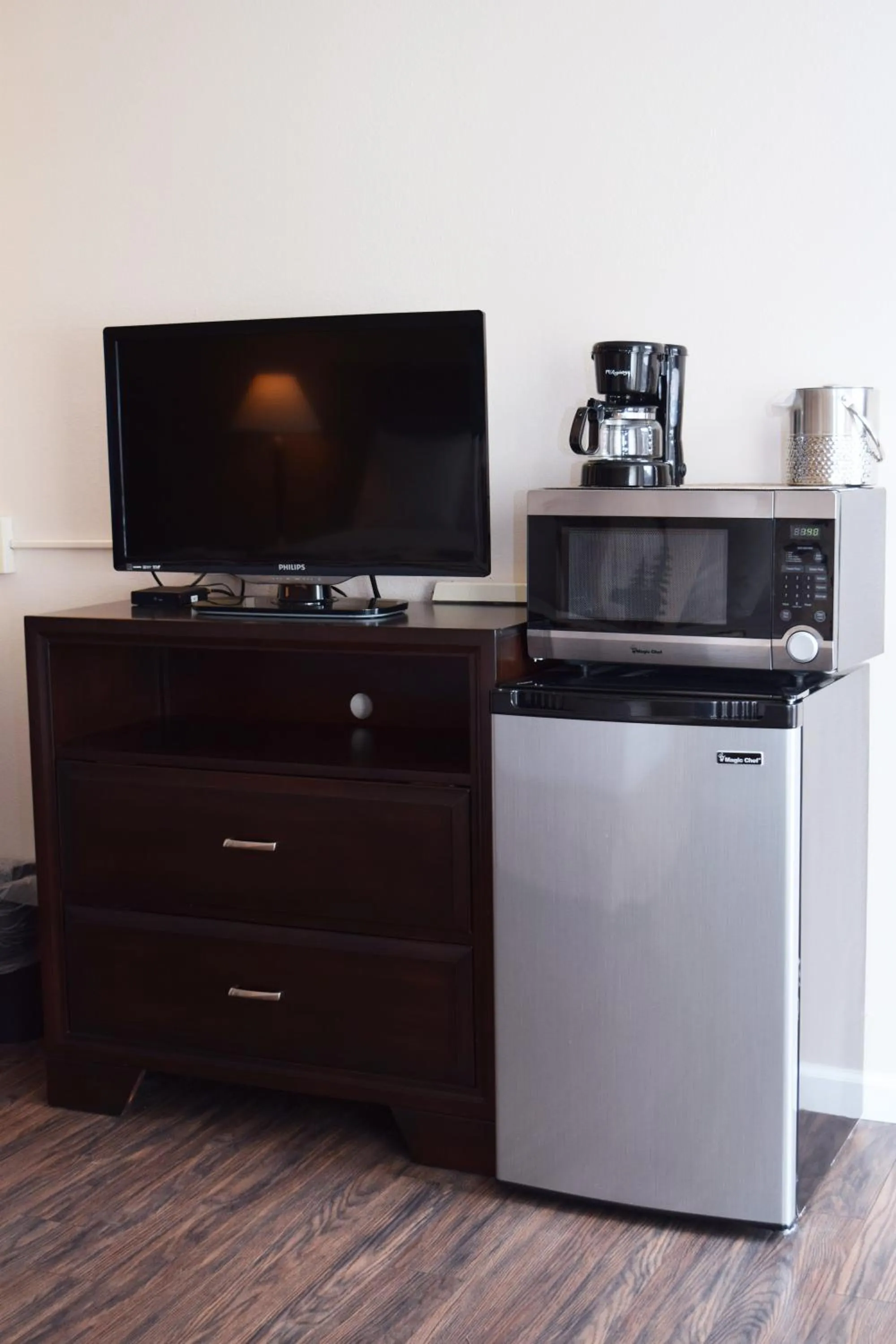 TV and multimedia in Alpine Trail Ridge Inn