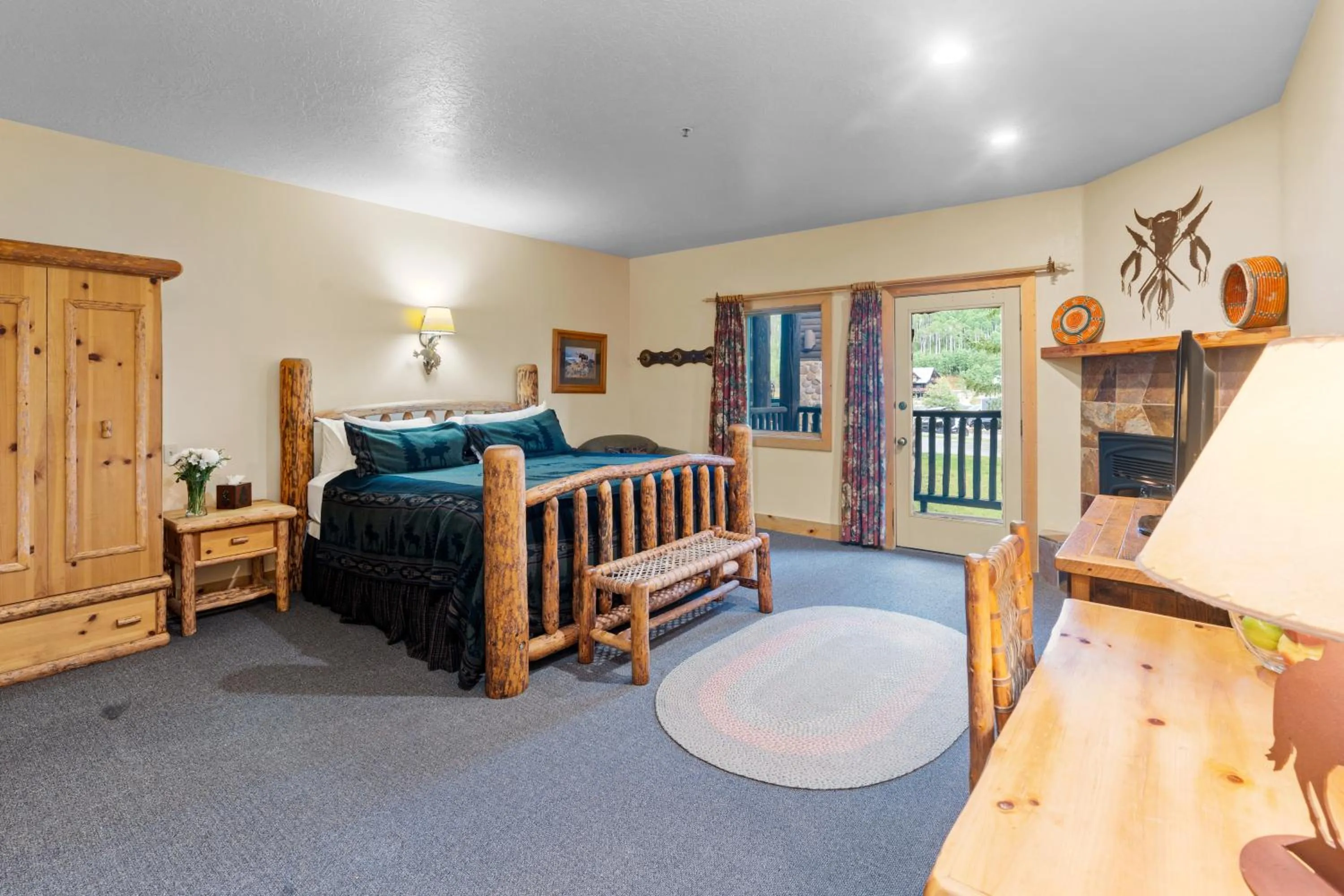 Bedroom, Bed in Daniels Summit Lodge