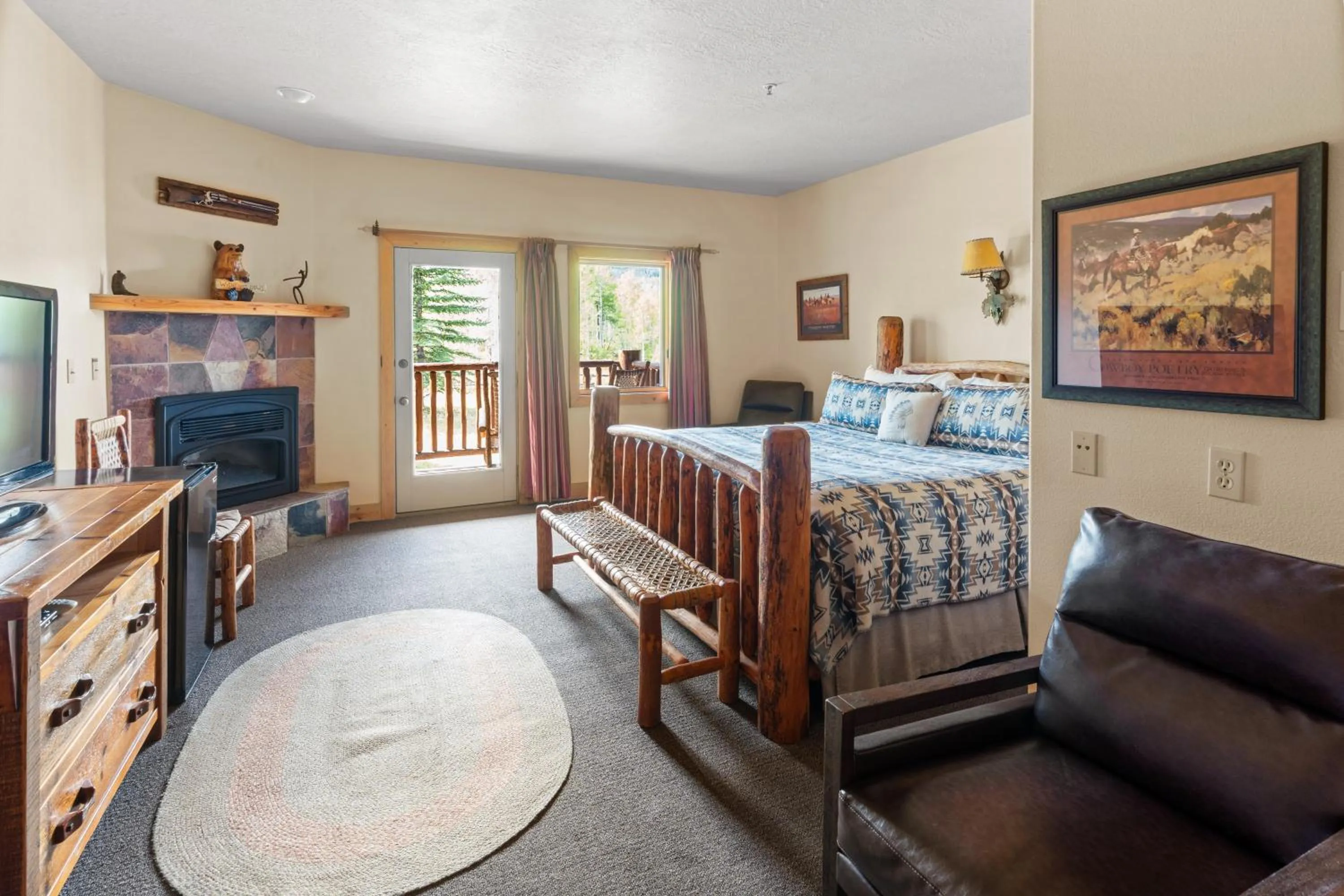 Bedroom, Bed in Daniels Summit Lodge