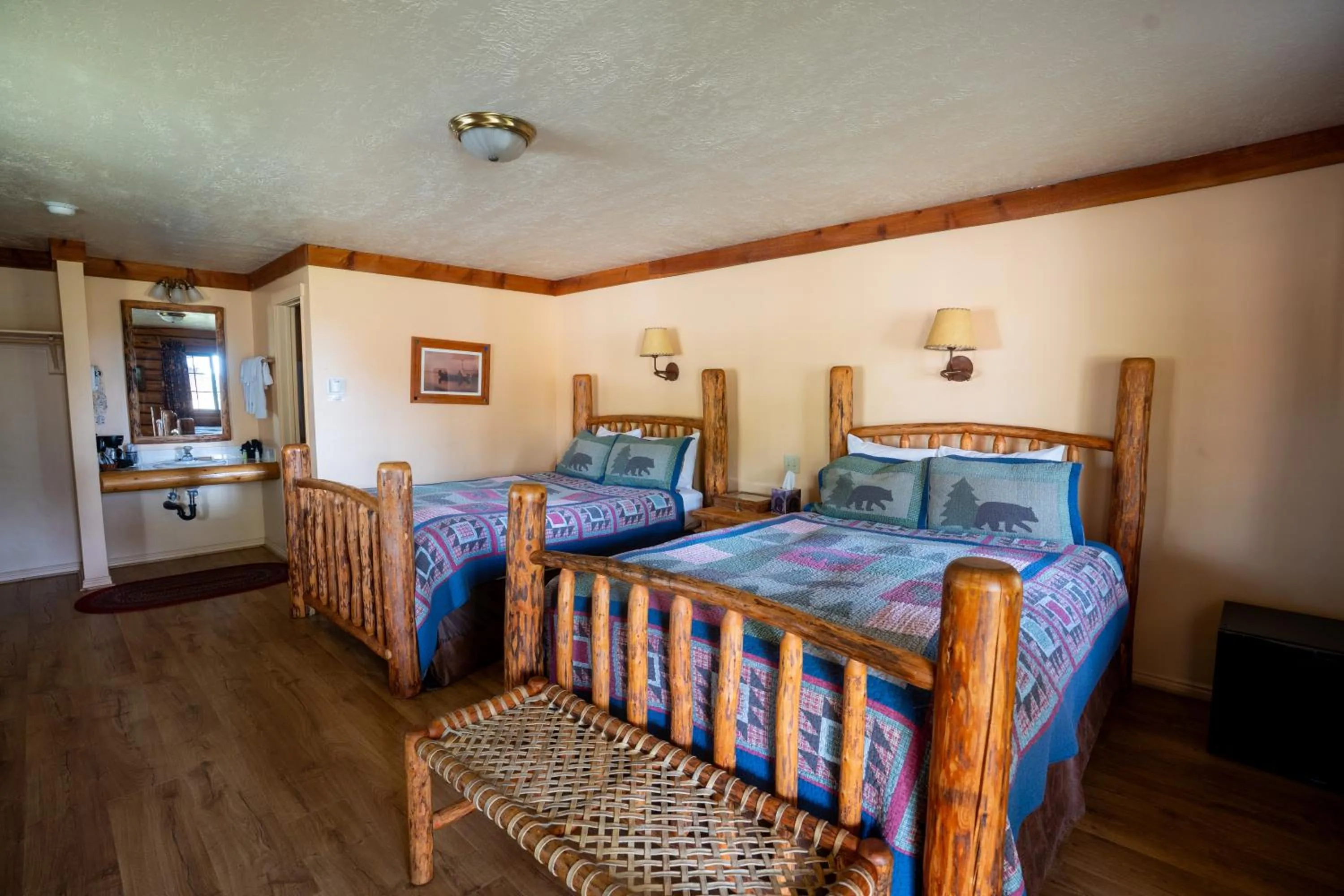 Bedroom, Bed in Daniels Summit Lodge