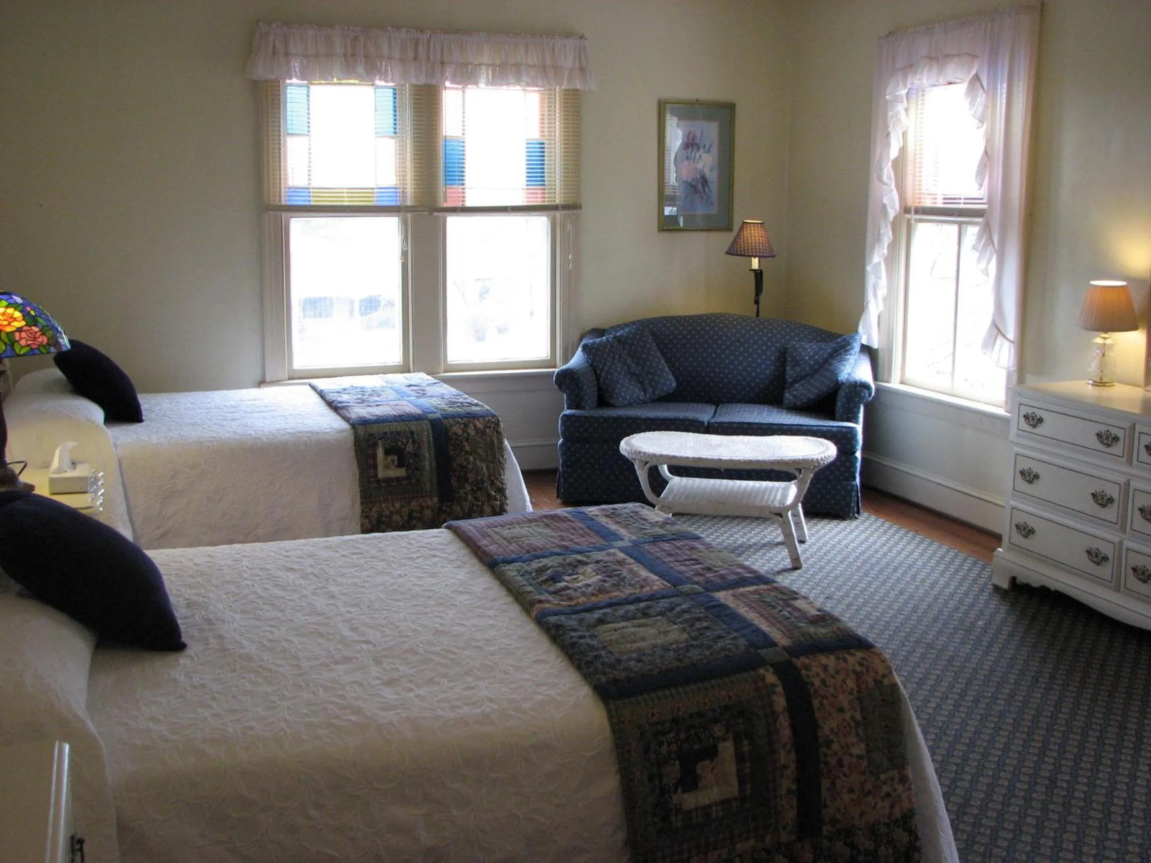 Bed in Winter Clove Family Inn