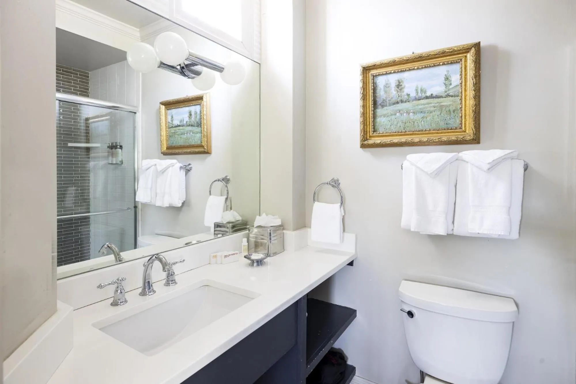 Bathroom in Kennebunkport Inn