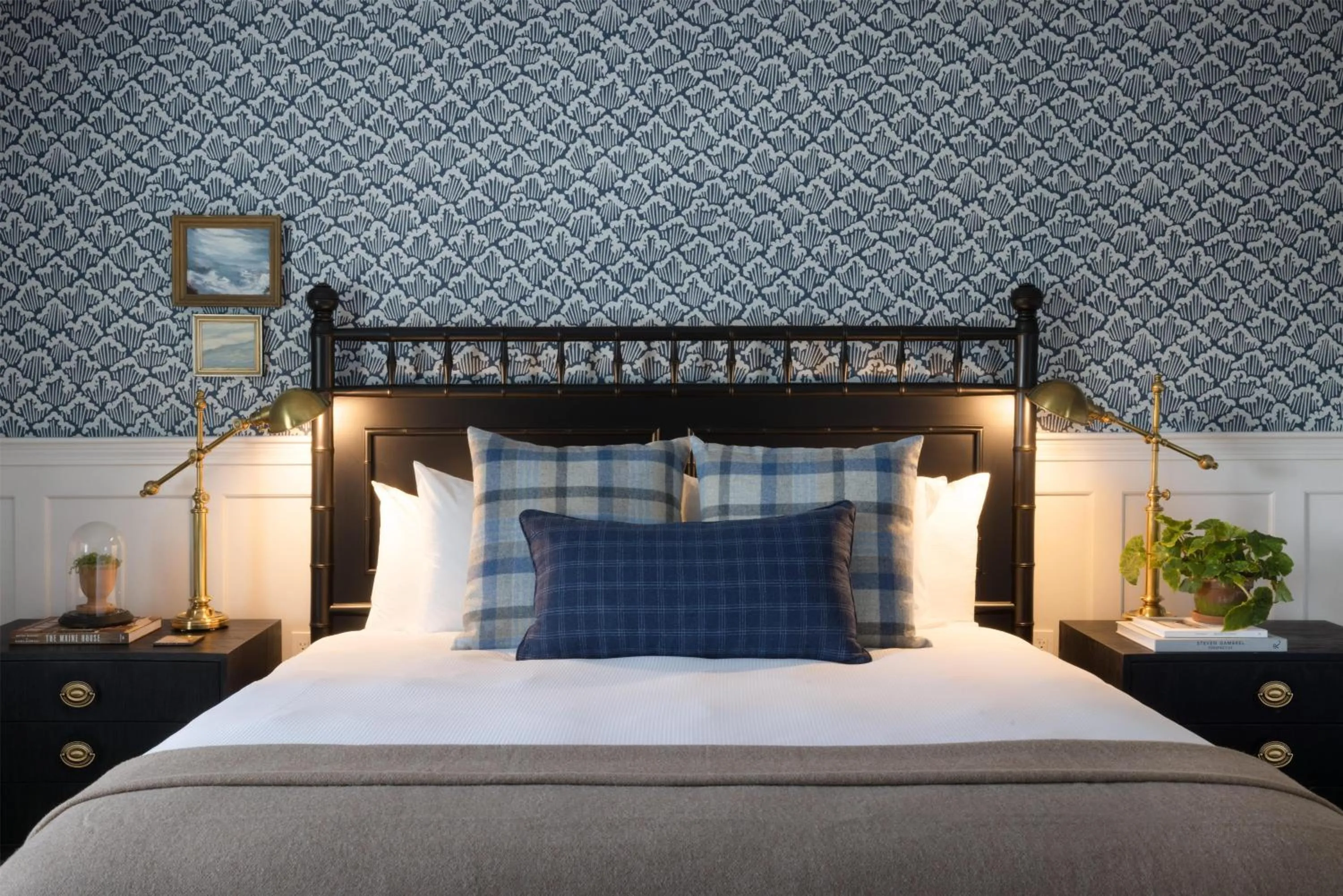 Photo of the whole room, Bed in Kennebunkport Inn