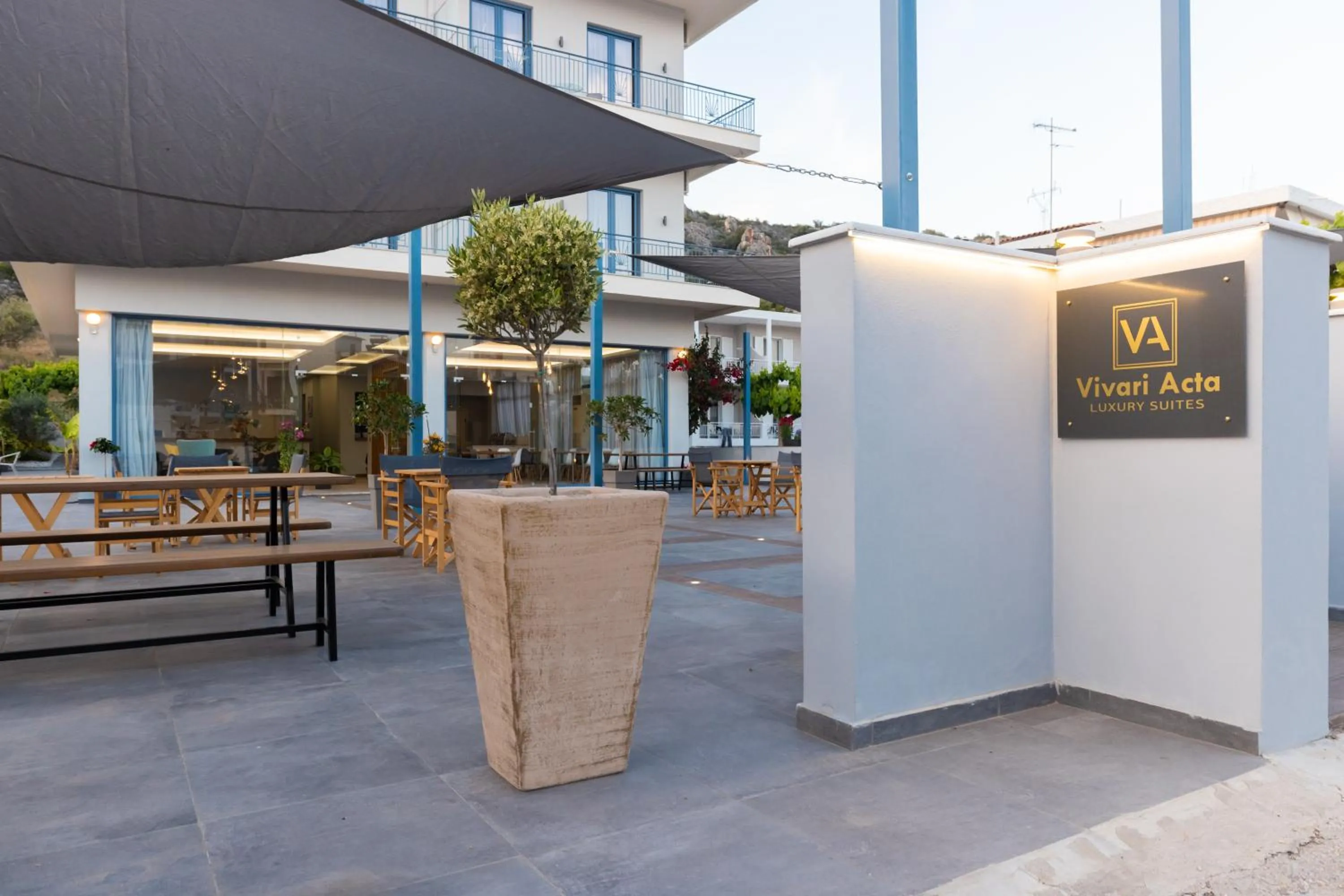 Property building in Vivari Acta