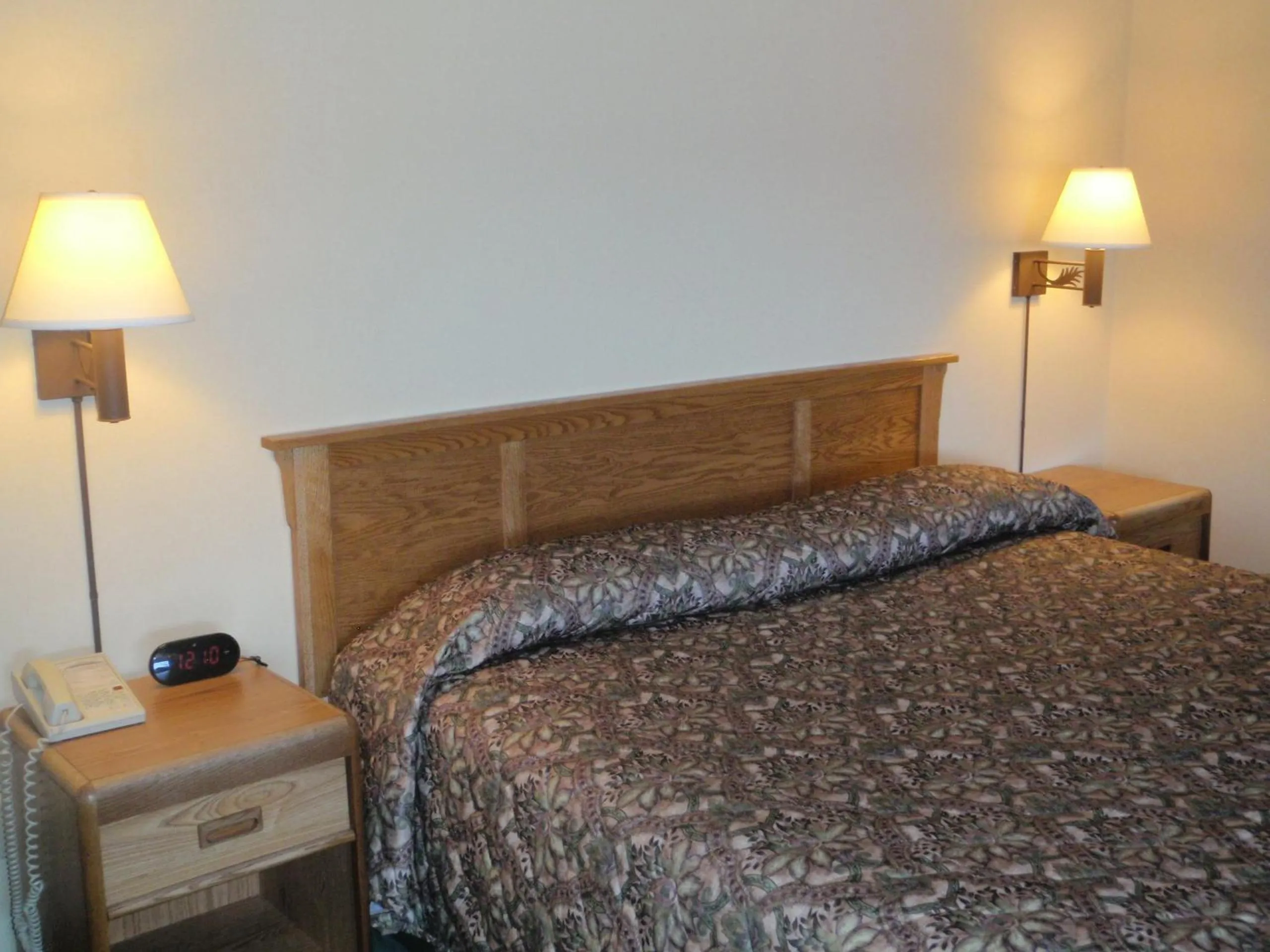 Decorative detail, Bed in Bozeman Inn