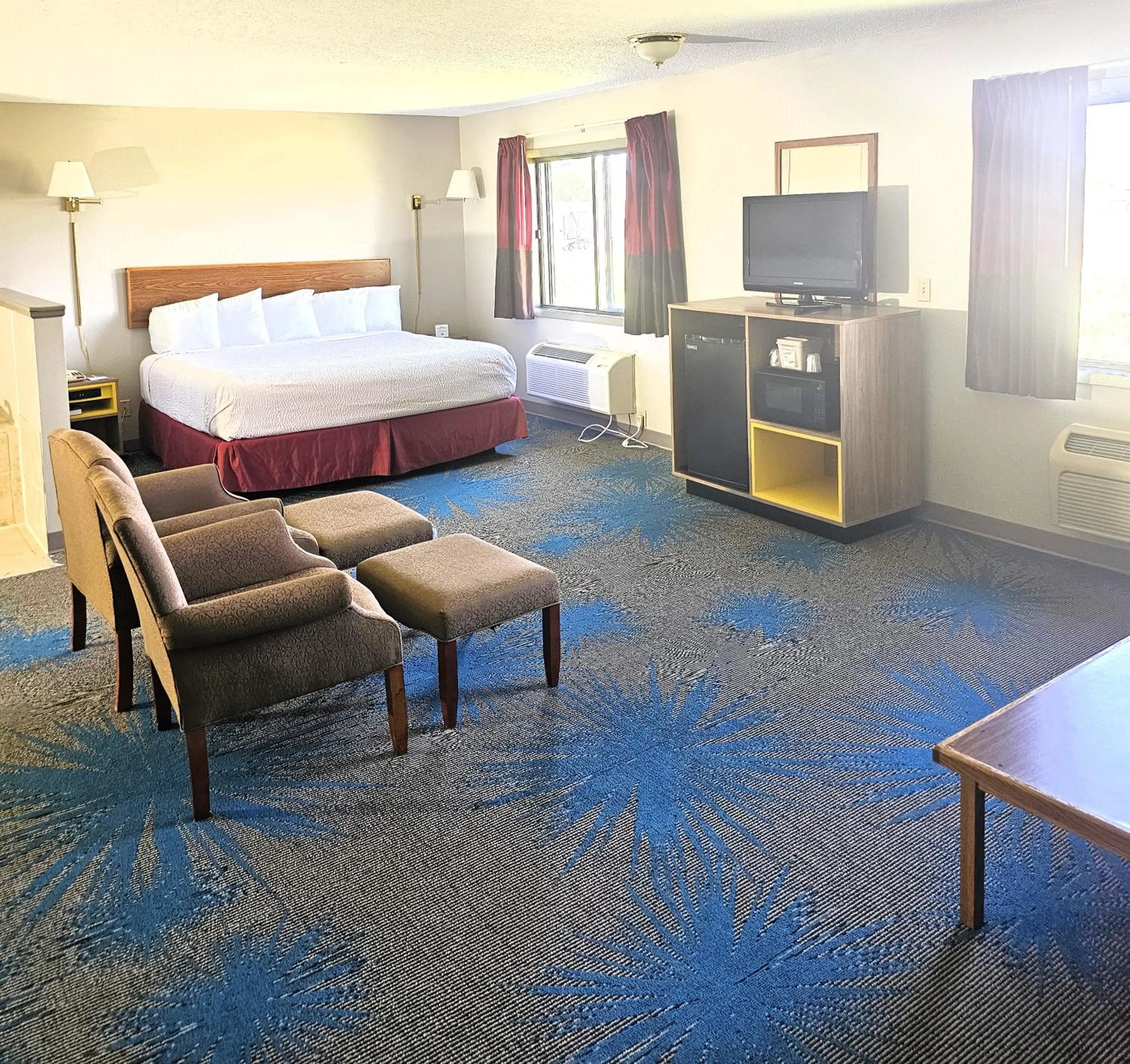 Bed in Days Inn by Wyndham North Sioux City