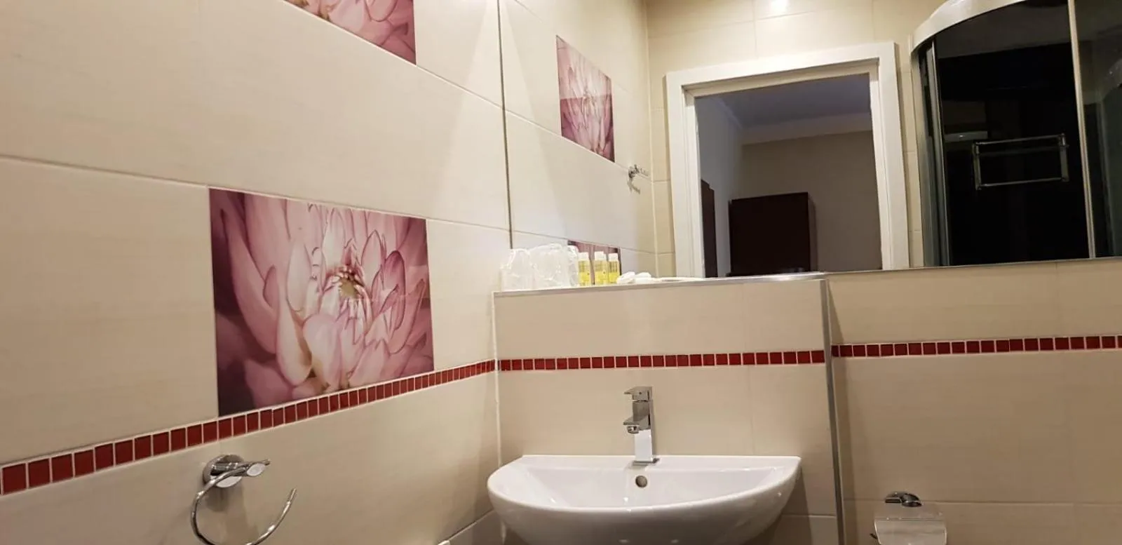 Bathroom in Hotel-Villa Lalee