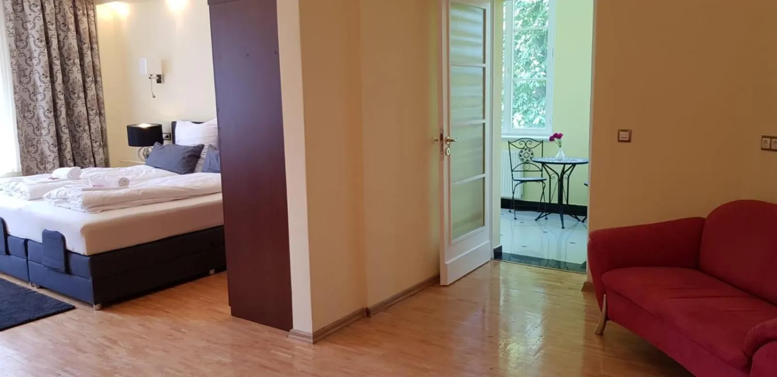 Bed in Hotel-Villa Lalee