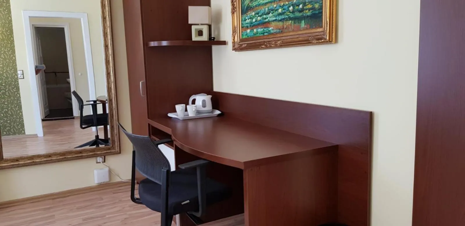 Coffee/tea facilities in Hotel-Villa Lalee