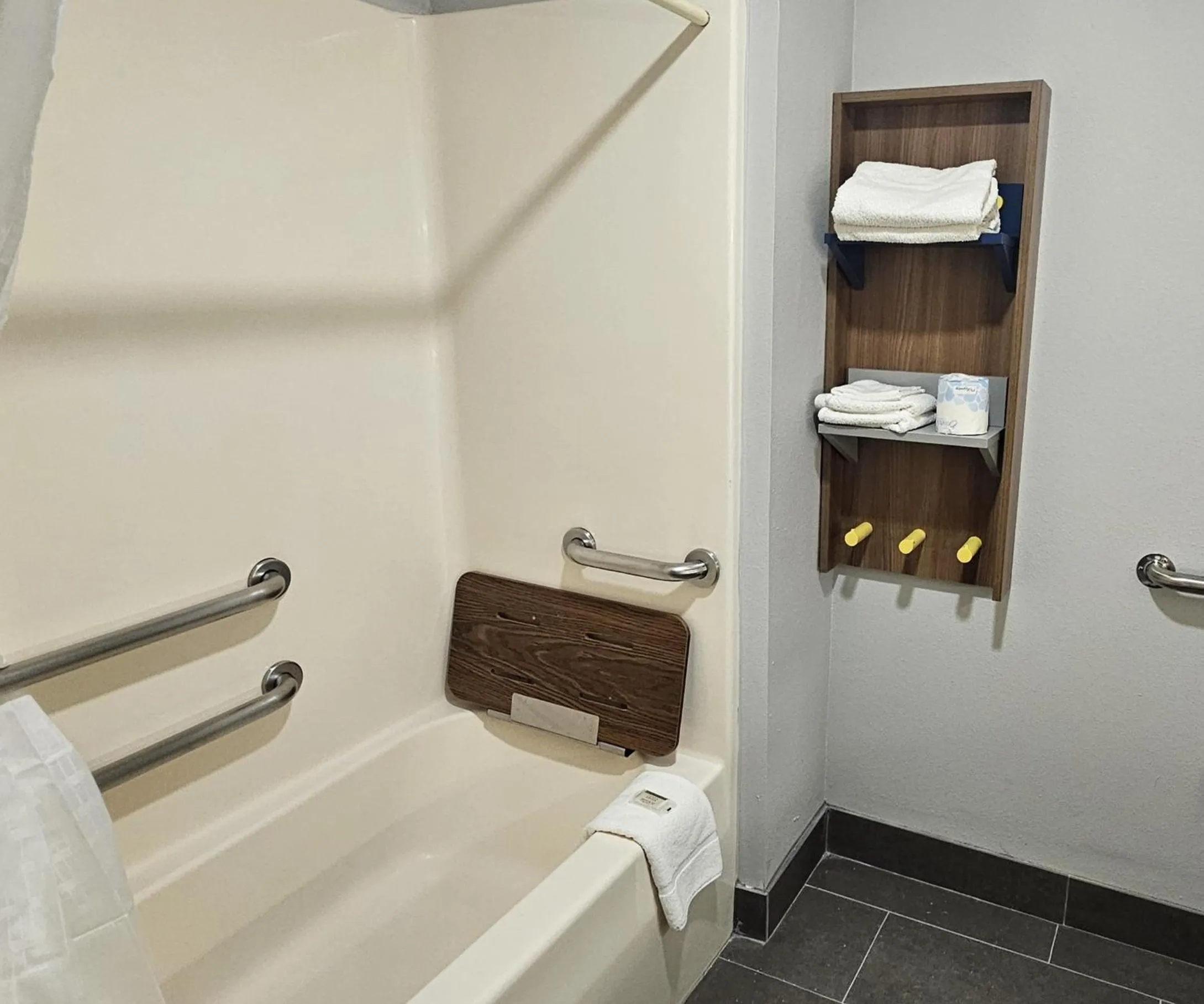 Microtel Inn & Suites by Wyndham Tulsa - Catoosa Route 66