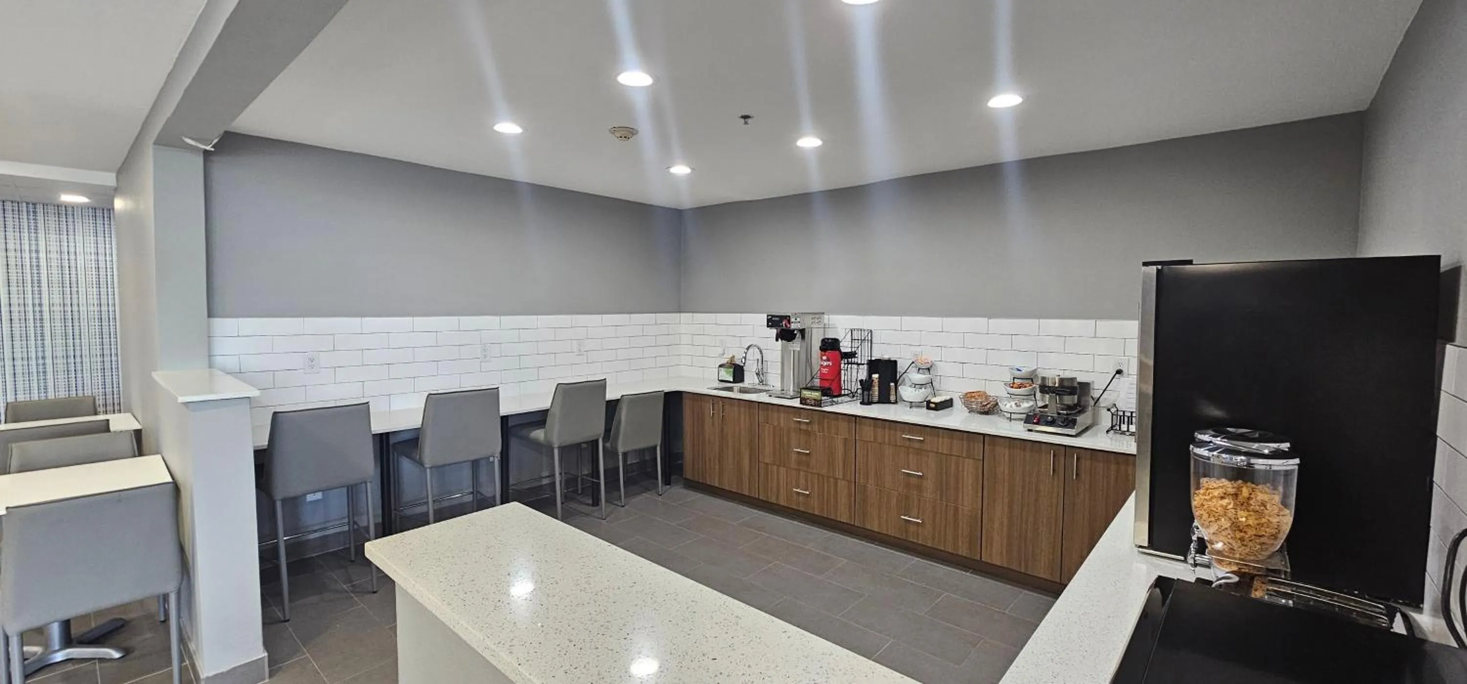 Microtel Inn & Suites by Wyndham Tulsa - Catoosa Route 66