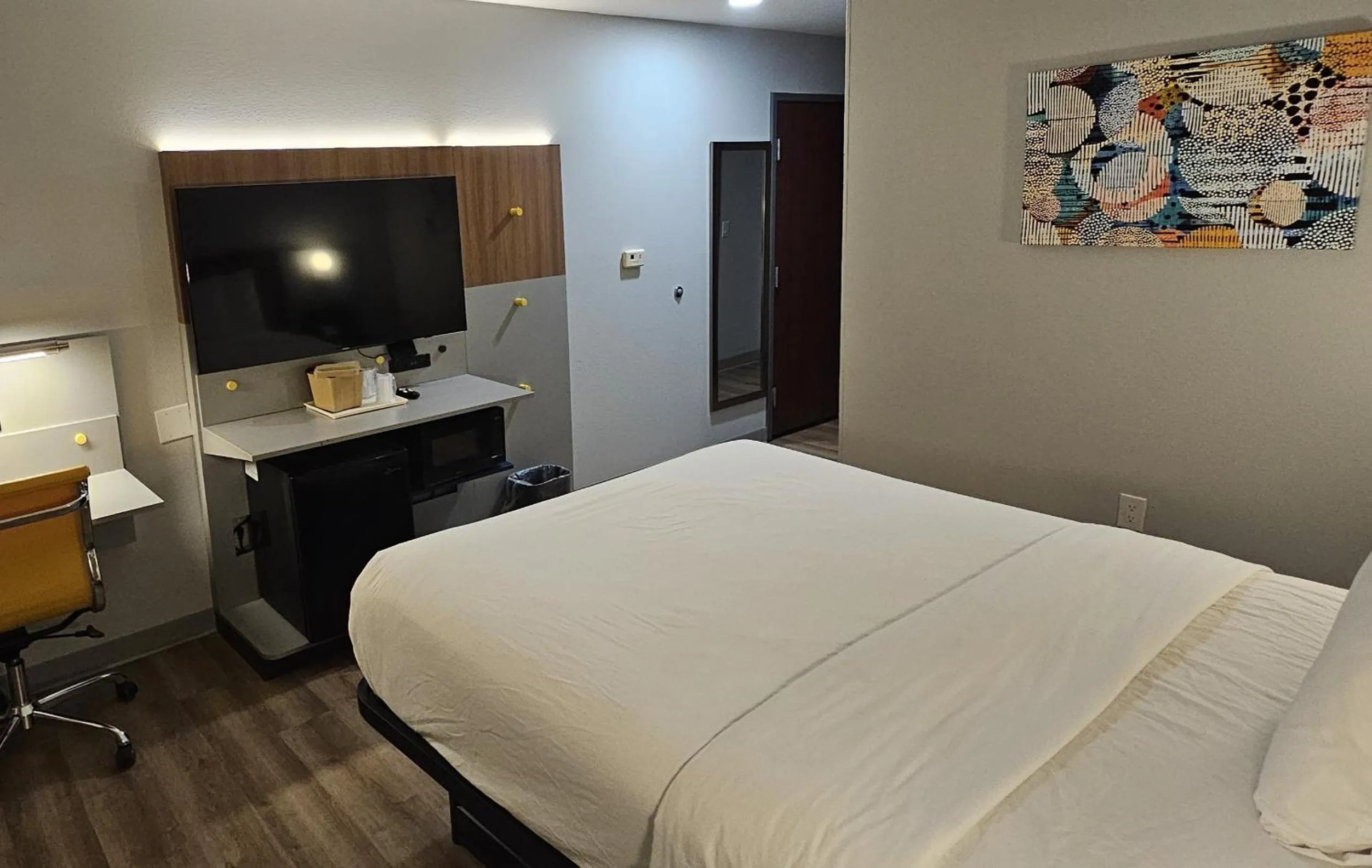 Bed in Microtel Inn & Suites by Wyndham Tulsa - Catoosa Route 66