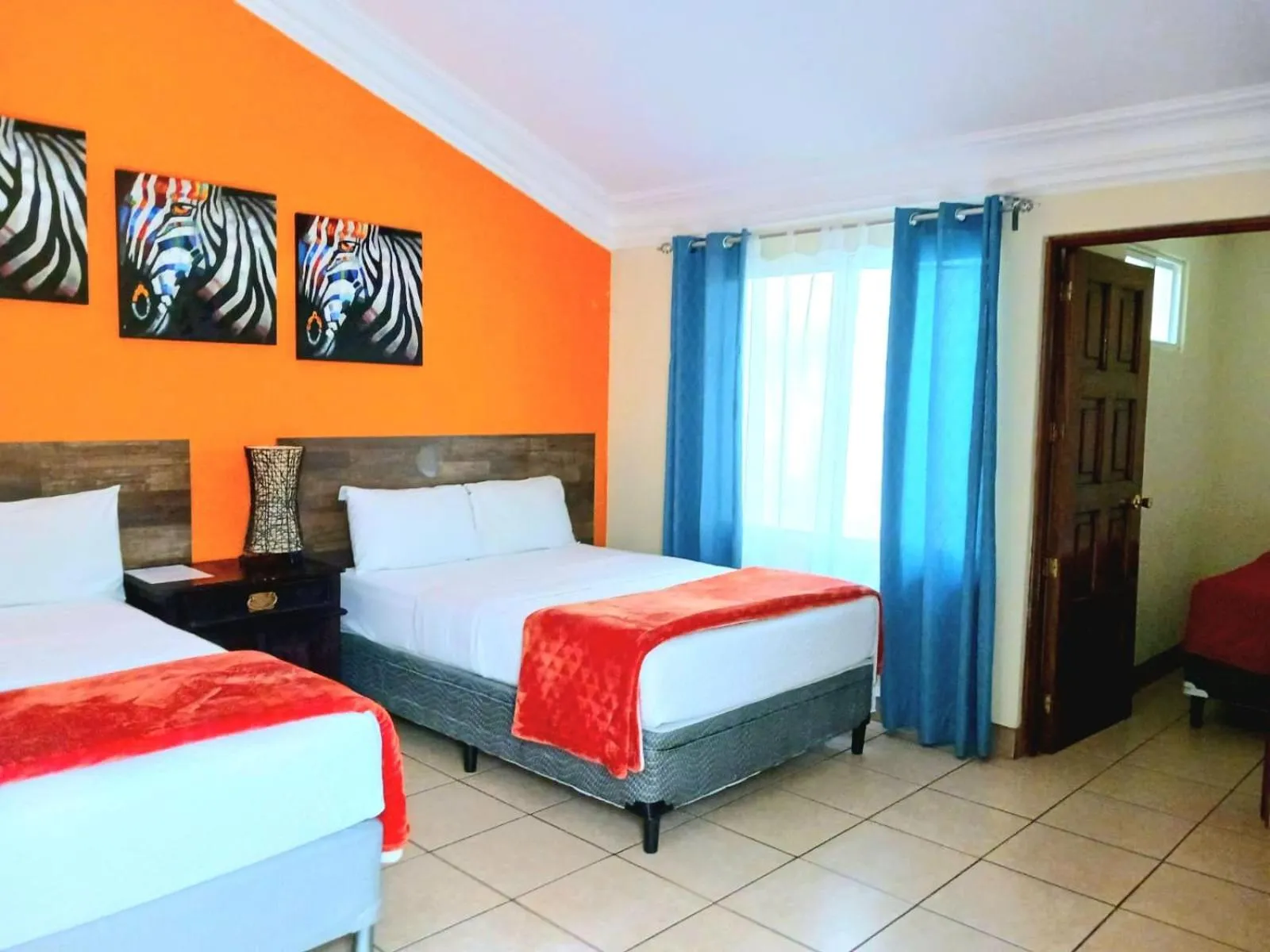 Photo of the whole room, Bed in Hotel Don Felipe Aeropuerto