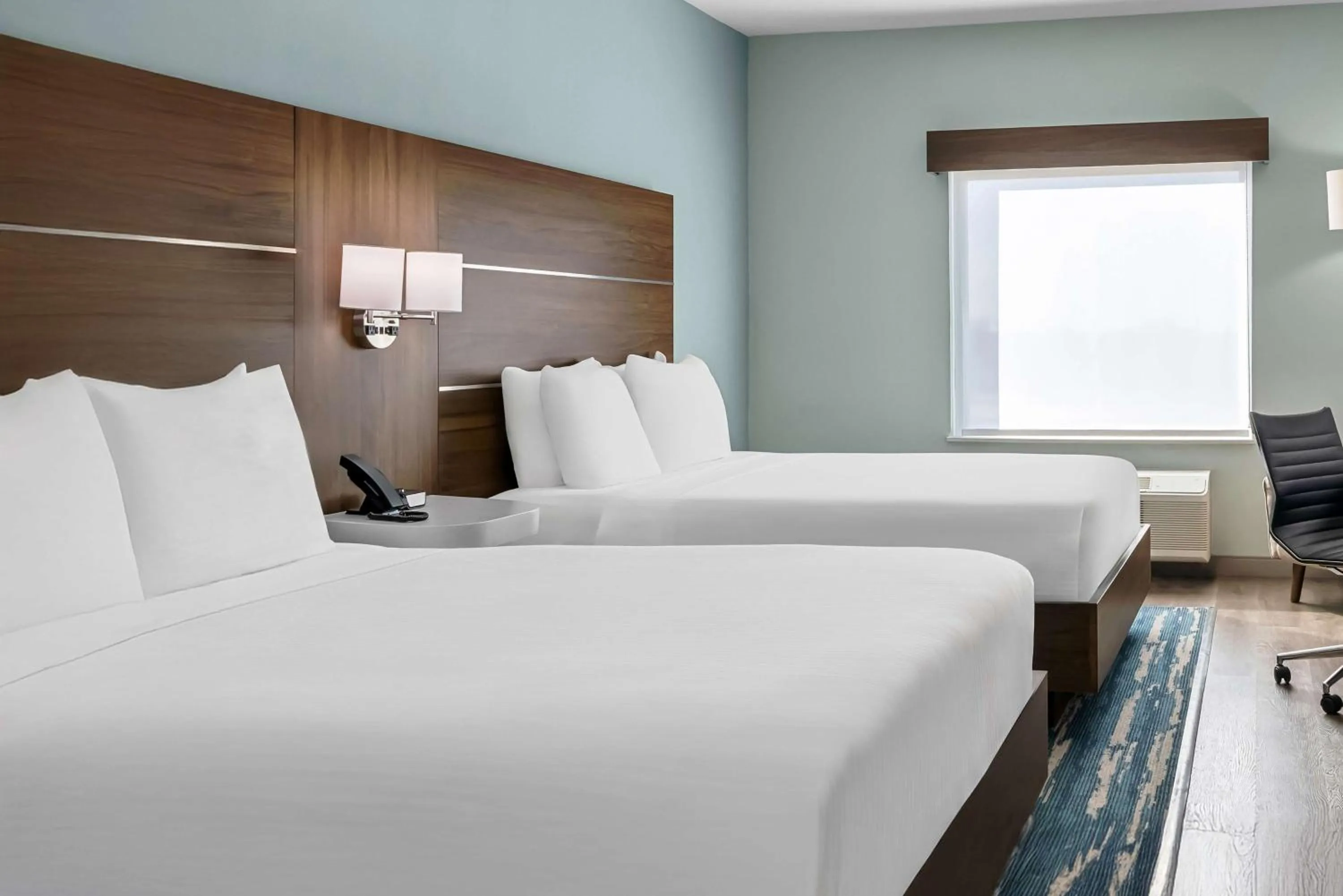 Bedroom, Bed in Best Western Executive Inn