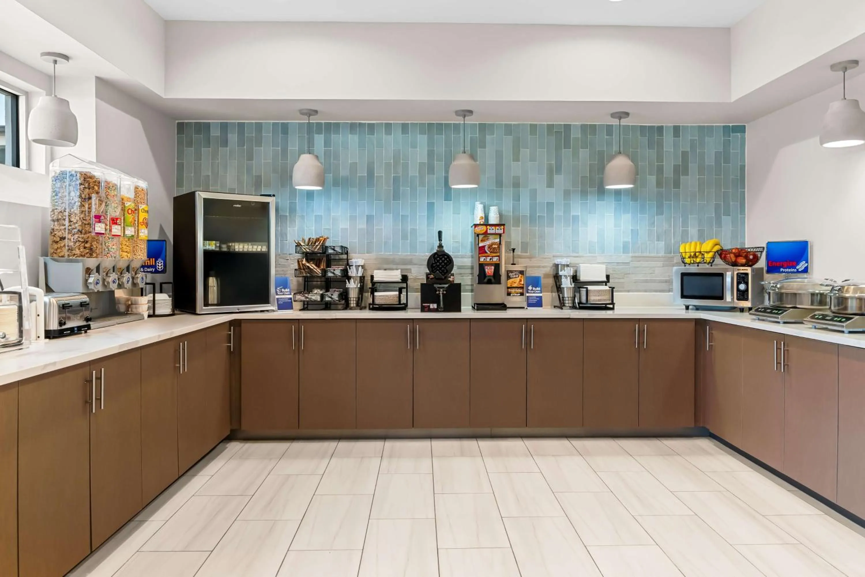 Breakfast in Best Western Executive Inn