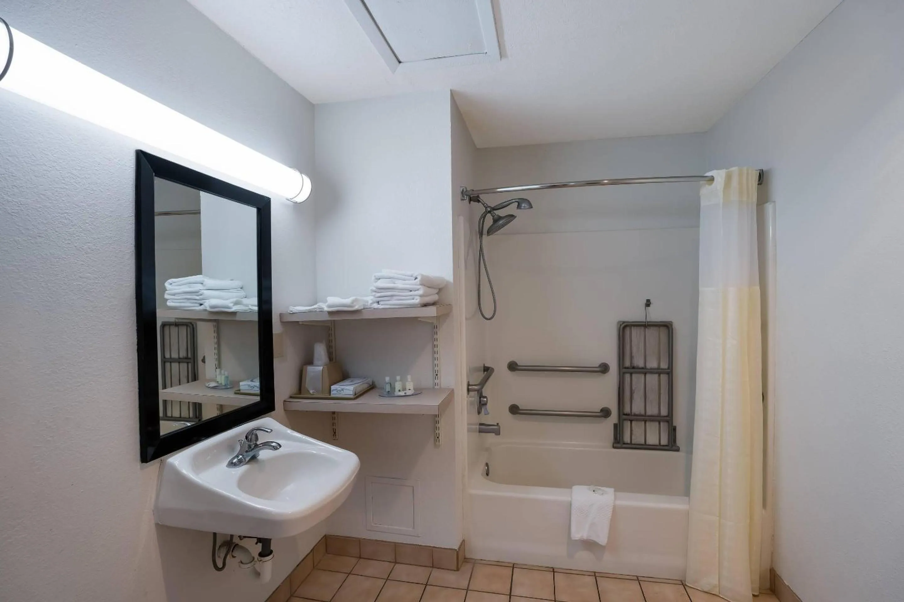 Bedroom in Quality Inn & Suites Junction