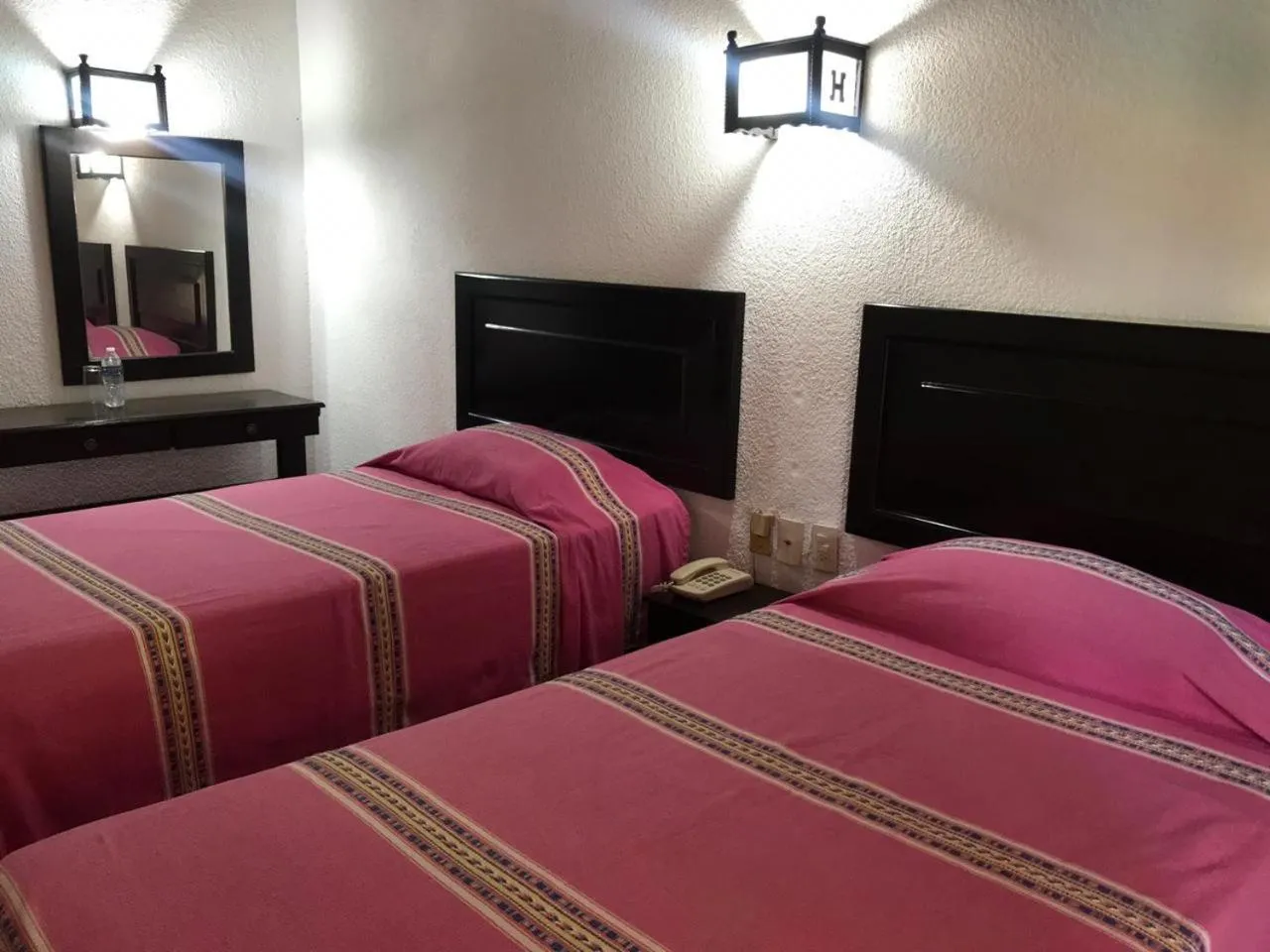 Photo of the whole room in Yaxché