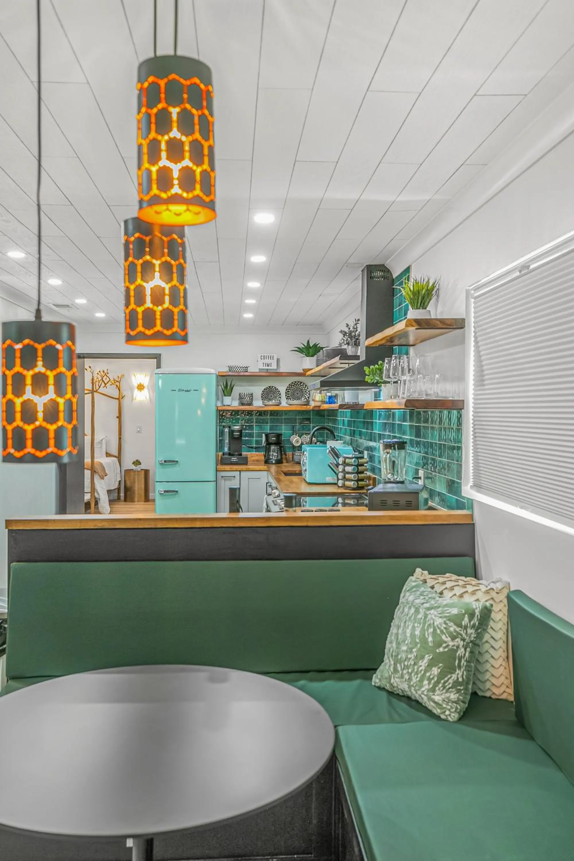 Seating area in Candlewick Inn and Suites