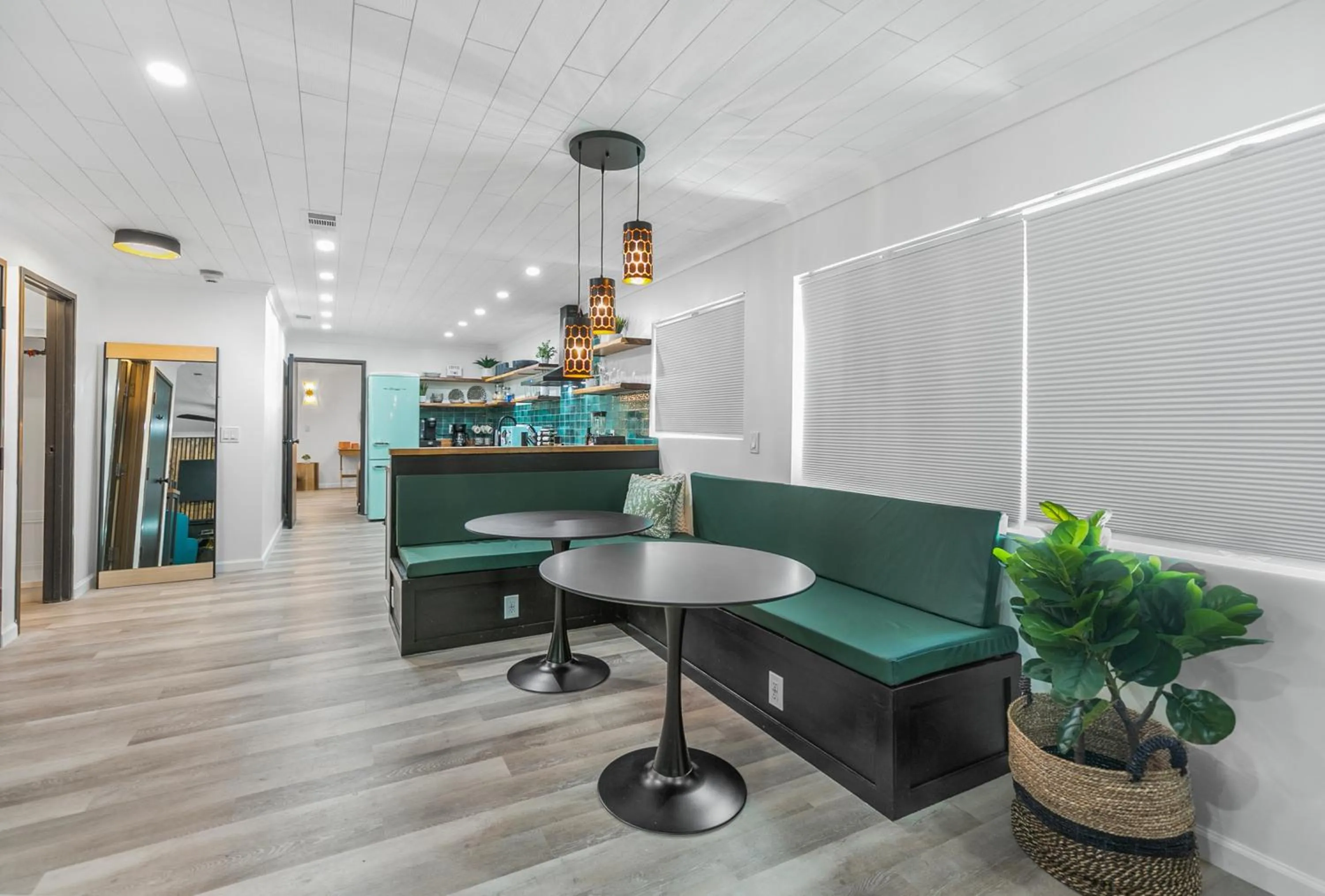 Seating area in Candlewick Inn and Suites