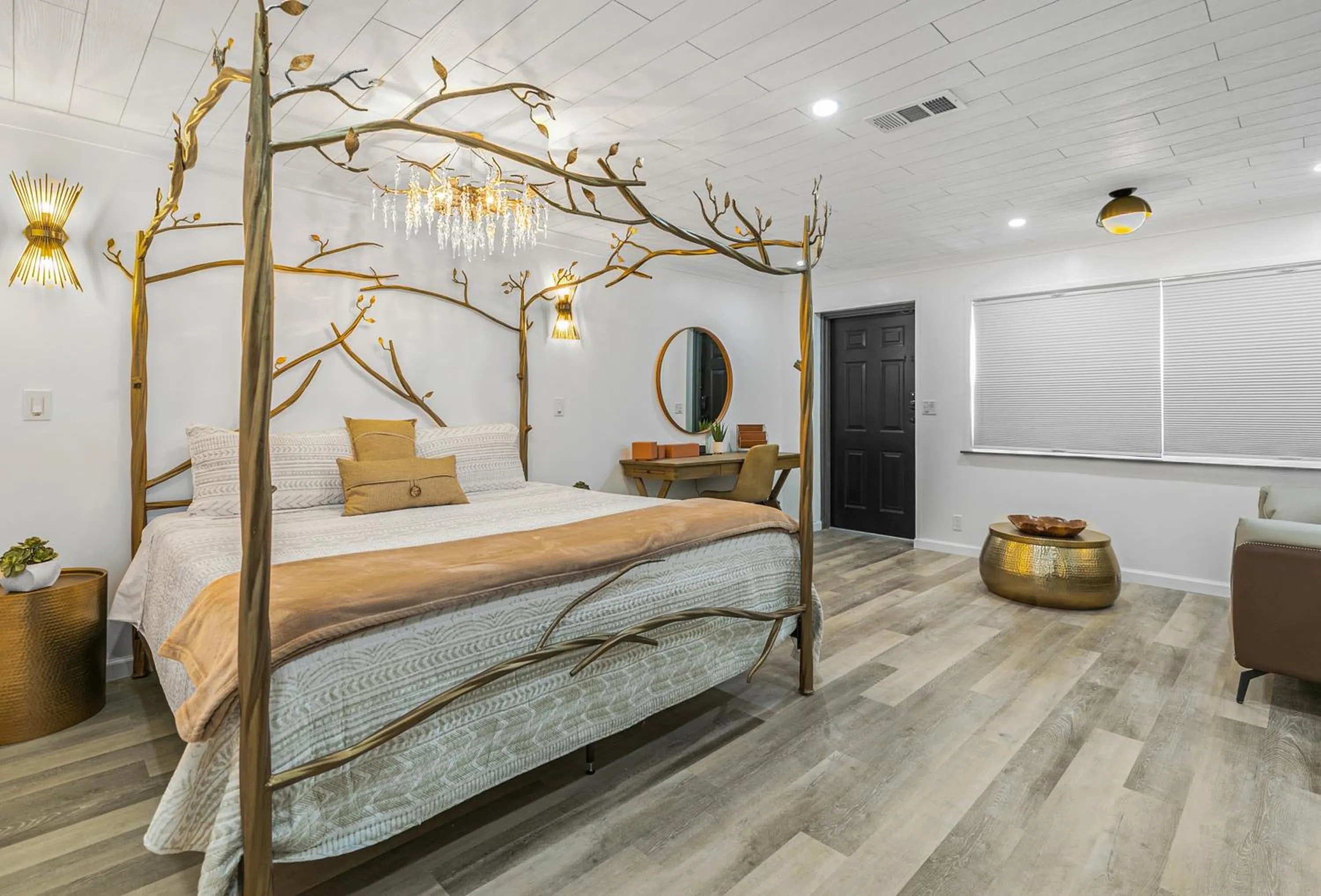 Bedroom, Bed in Candlewick Inn and Suites