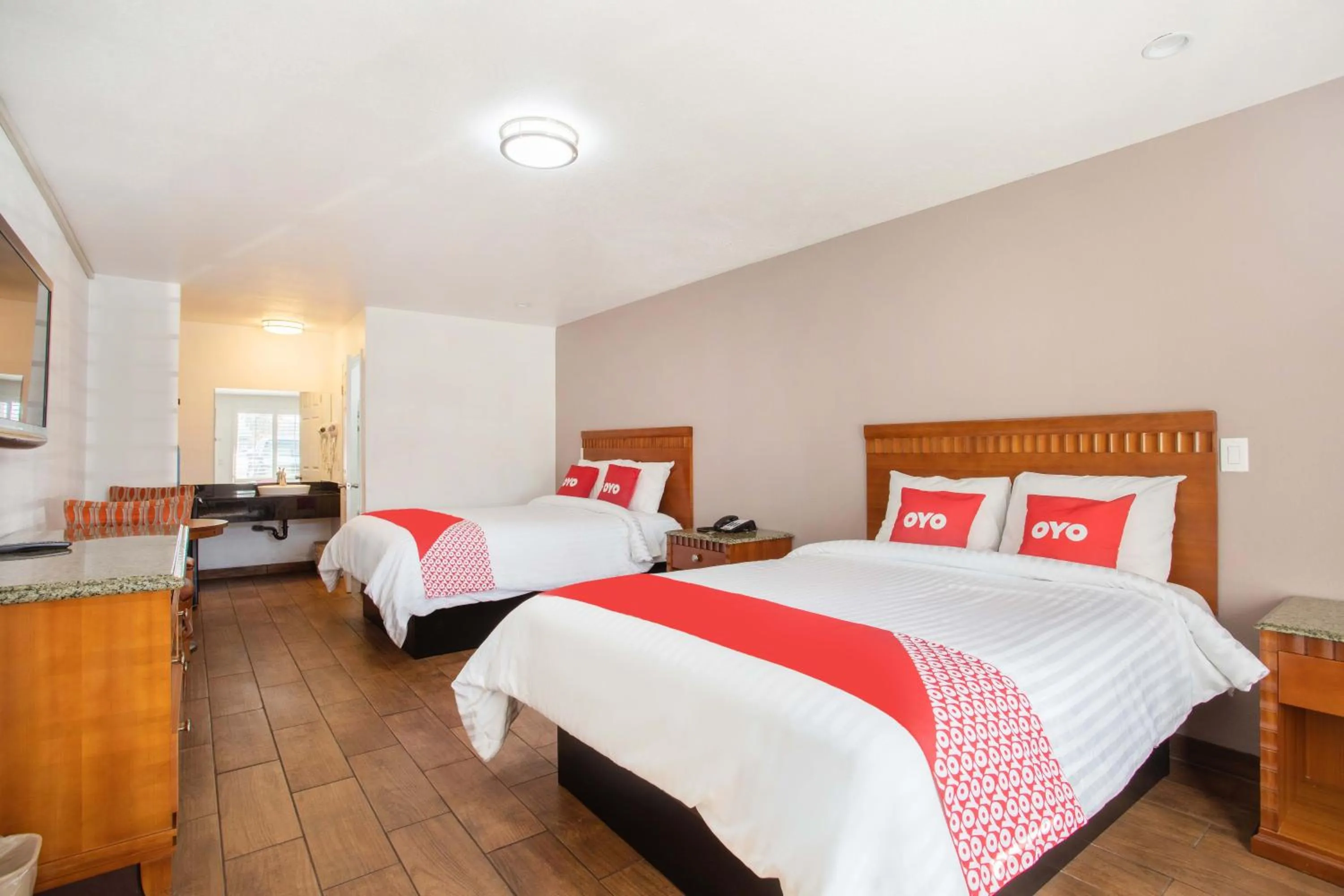 Bedroom, Bed in Hotel Palmdale - Antelope Valley -Listing Partner