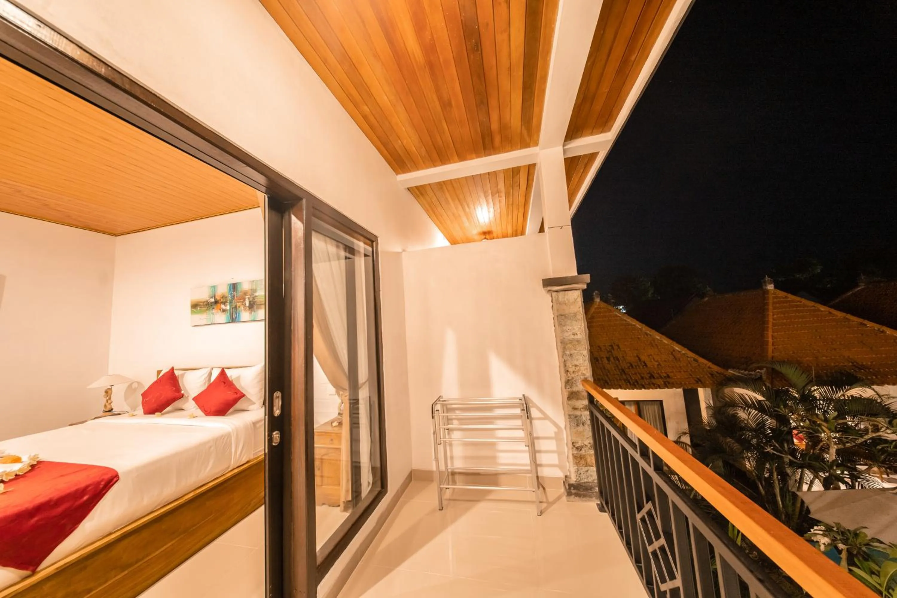 Bed in Surya Maha Bungallo