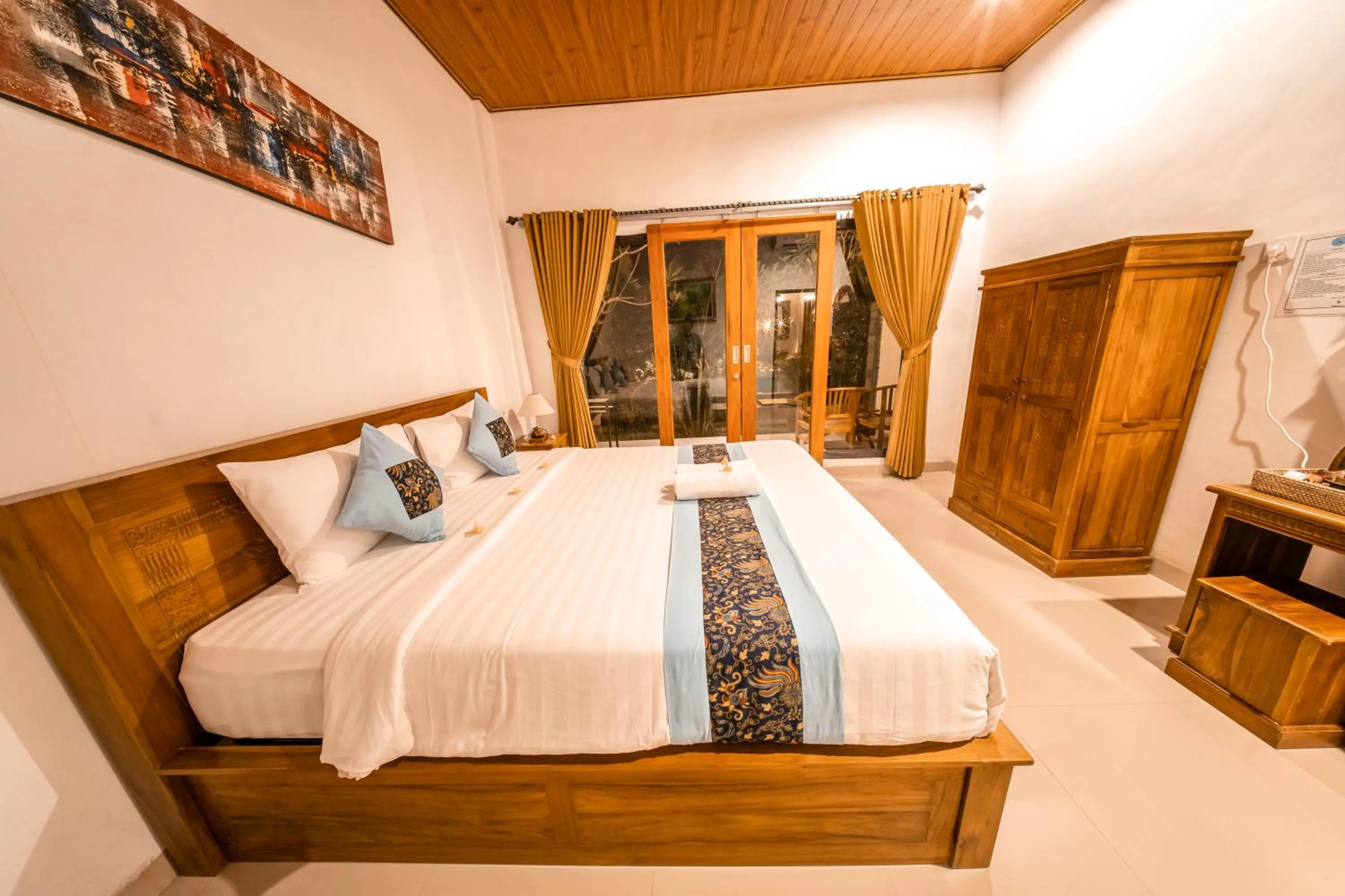 Bed in Surya Maha Bungallo