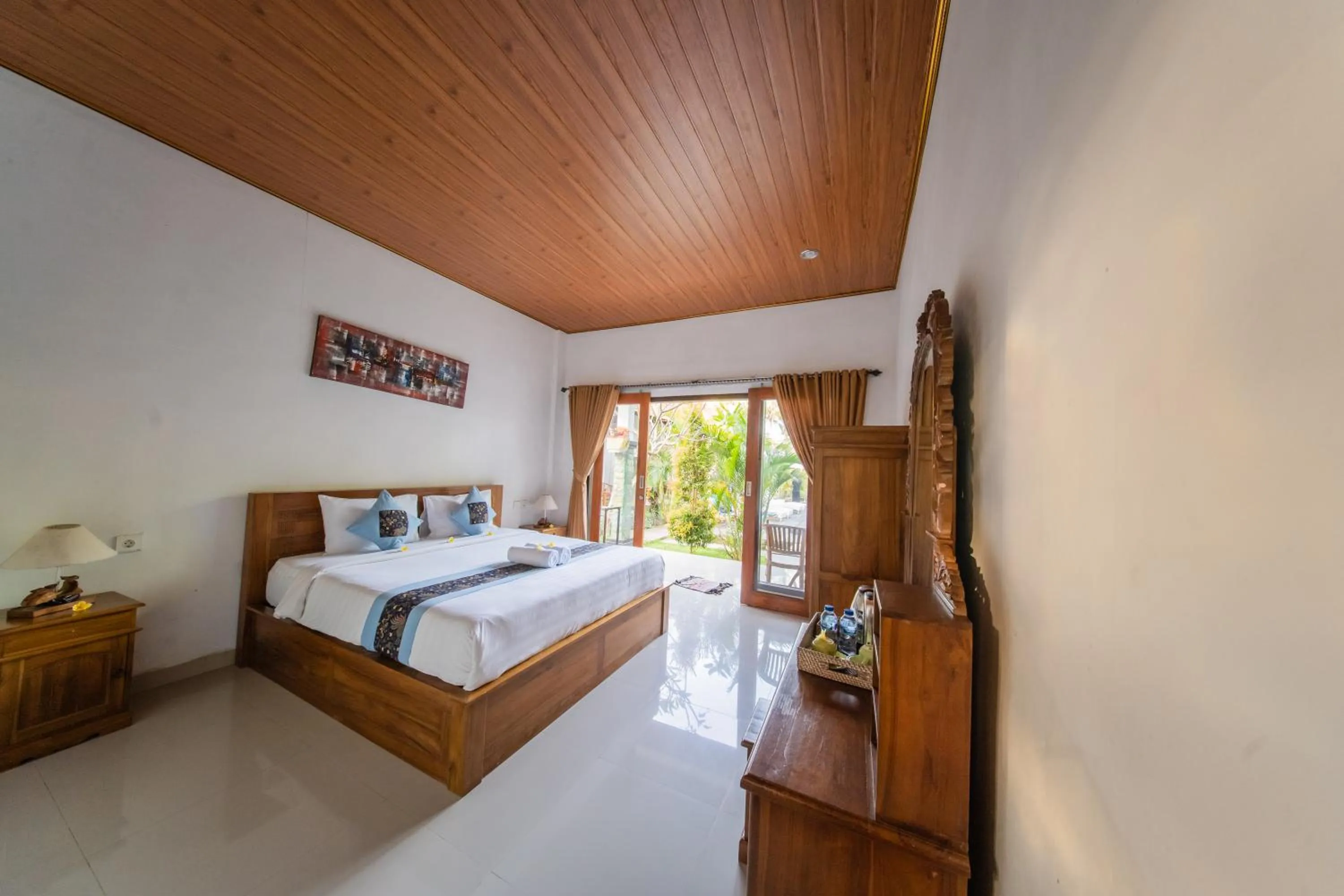 Bed in Surya Maha Bungallo