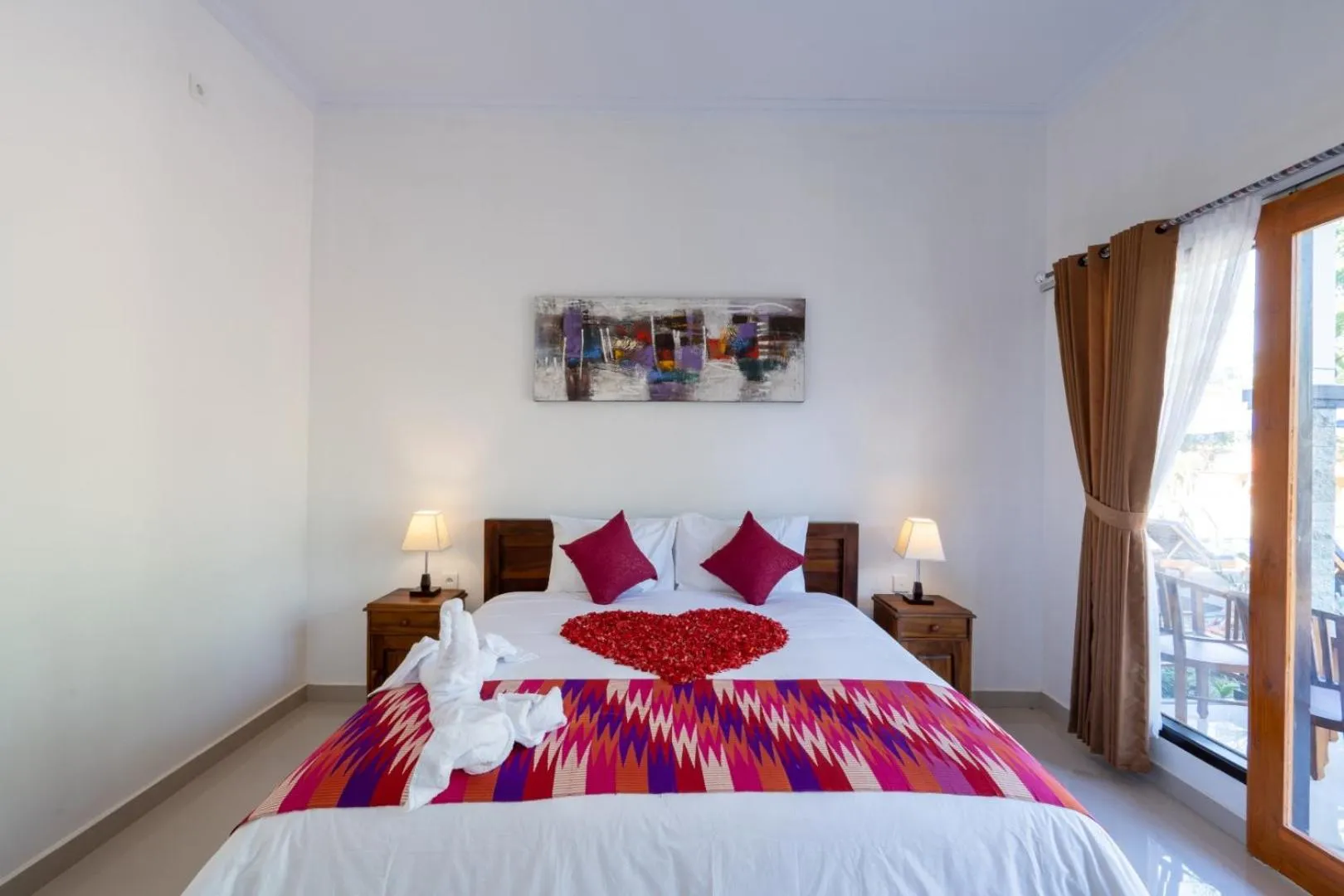 Bed in Surya Maha Bungallo