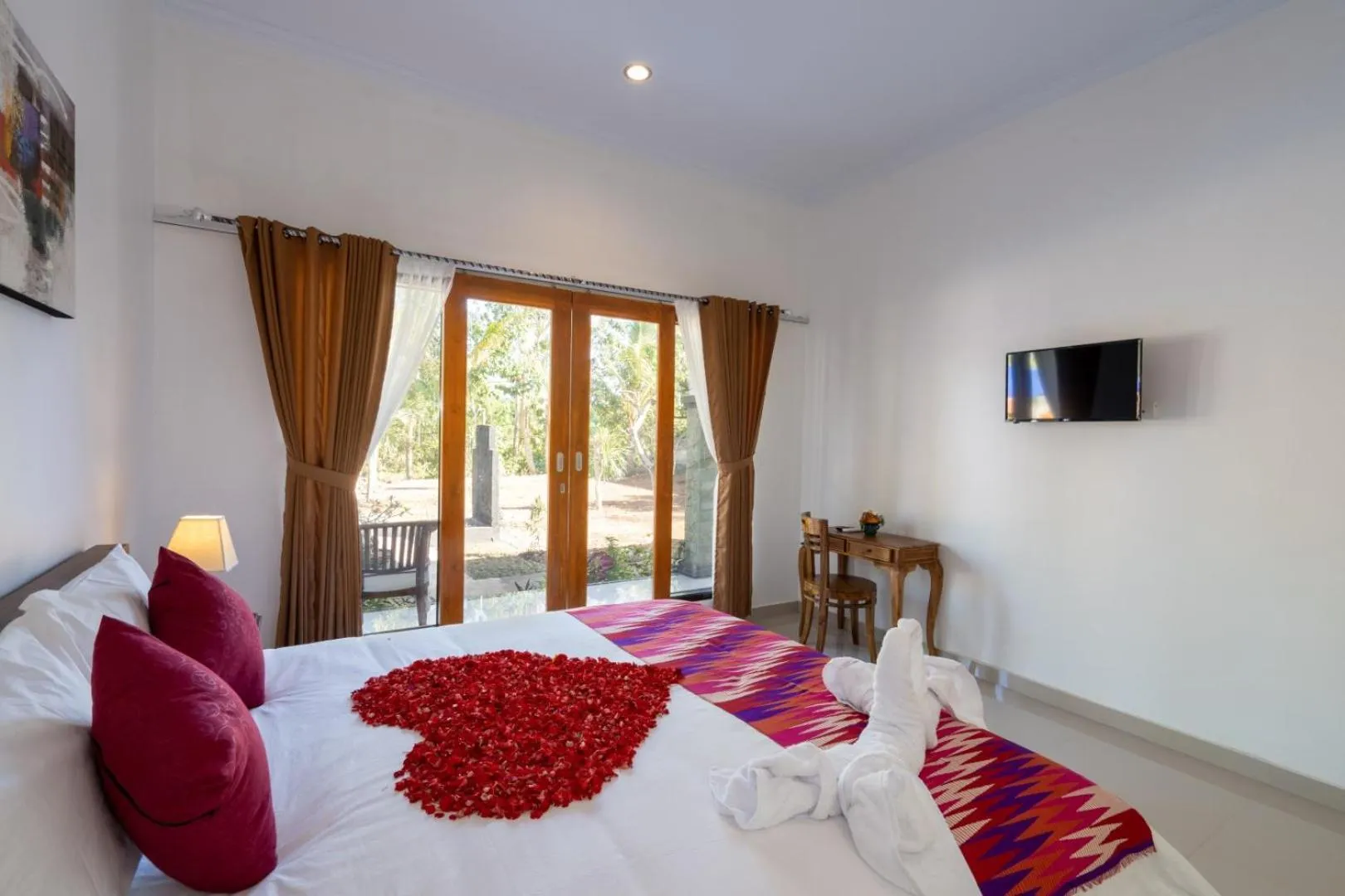 TV and multimedia, Bed in Surya Maha Bungallo