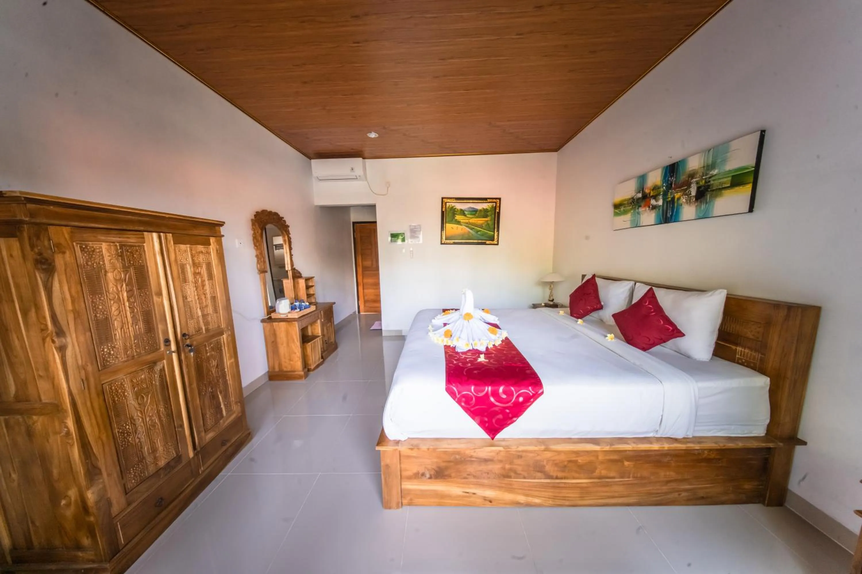 Bed in Surya Maha Bungallo