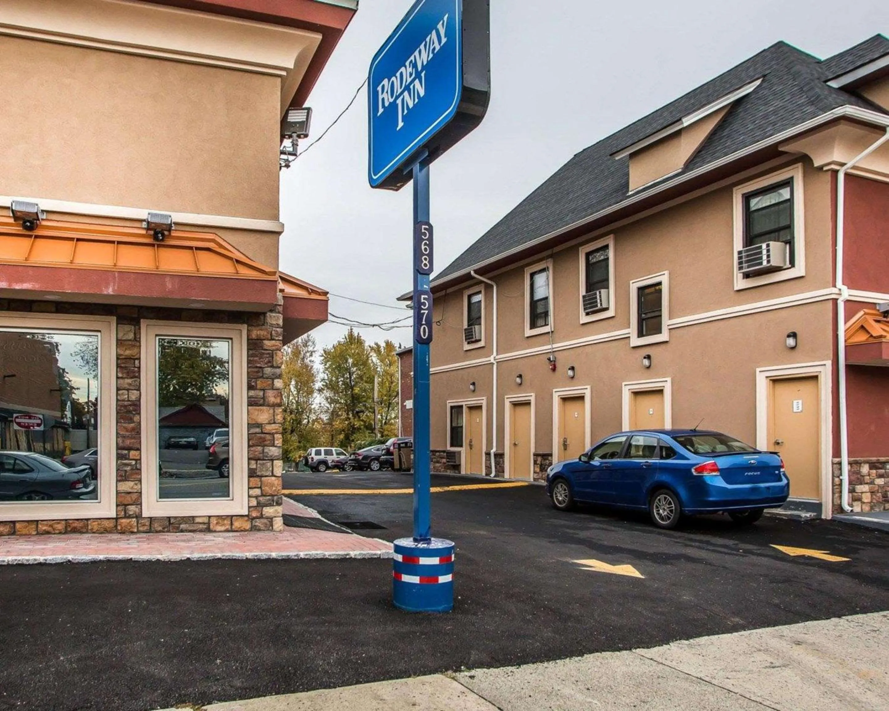 Property building in Rodeway Inn