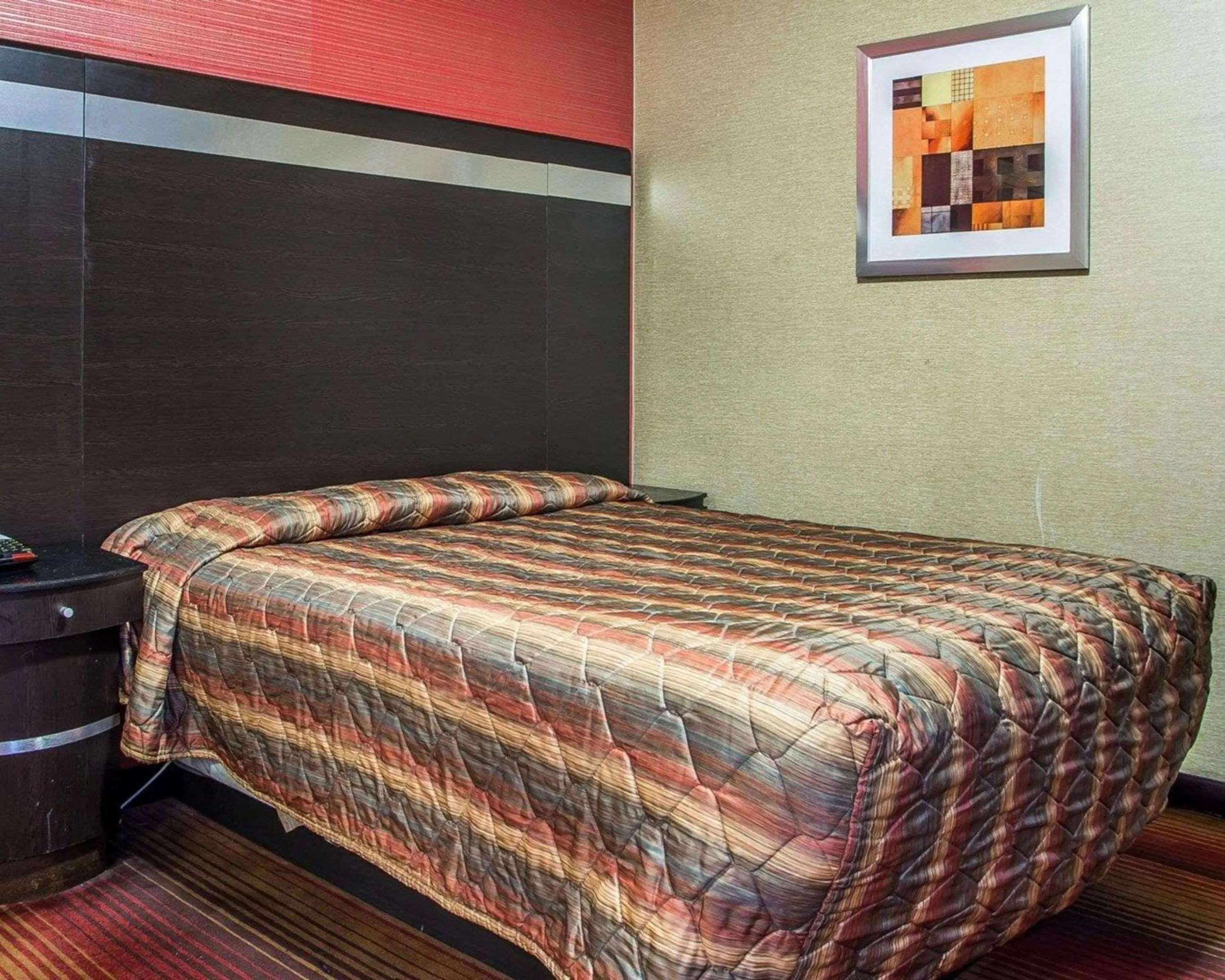 Photo of the whole room, Bed in Rodeway Inn