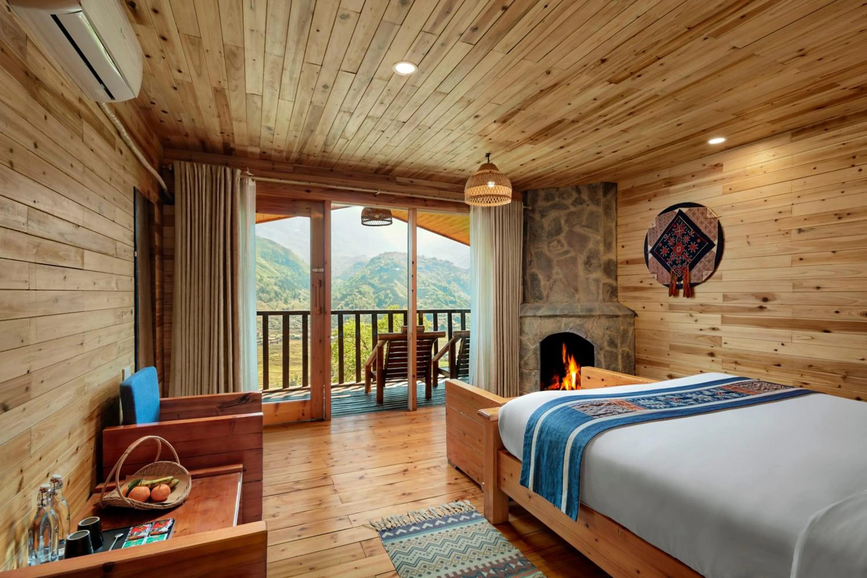 Balcony/Terrace, Bed in Laxsik Ecolodge