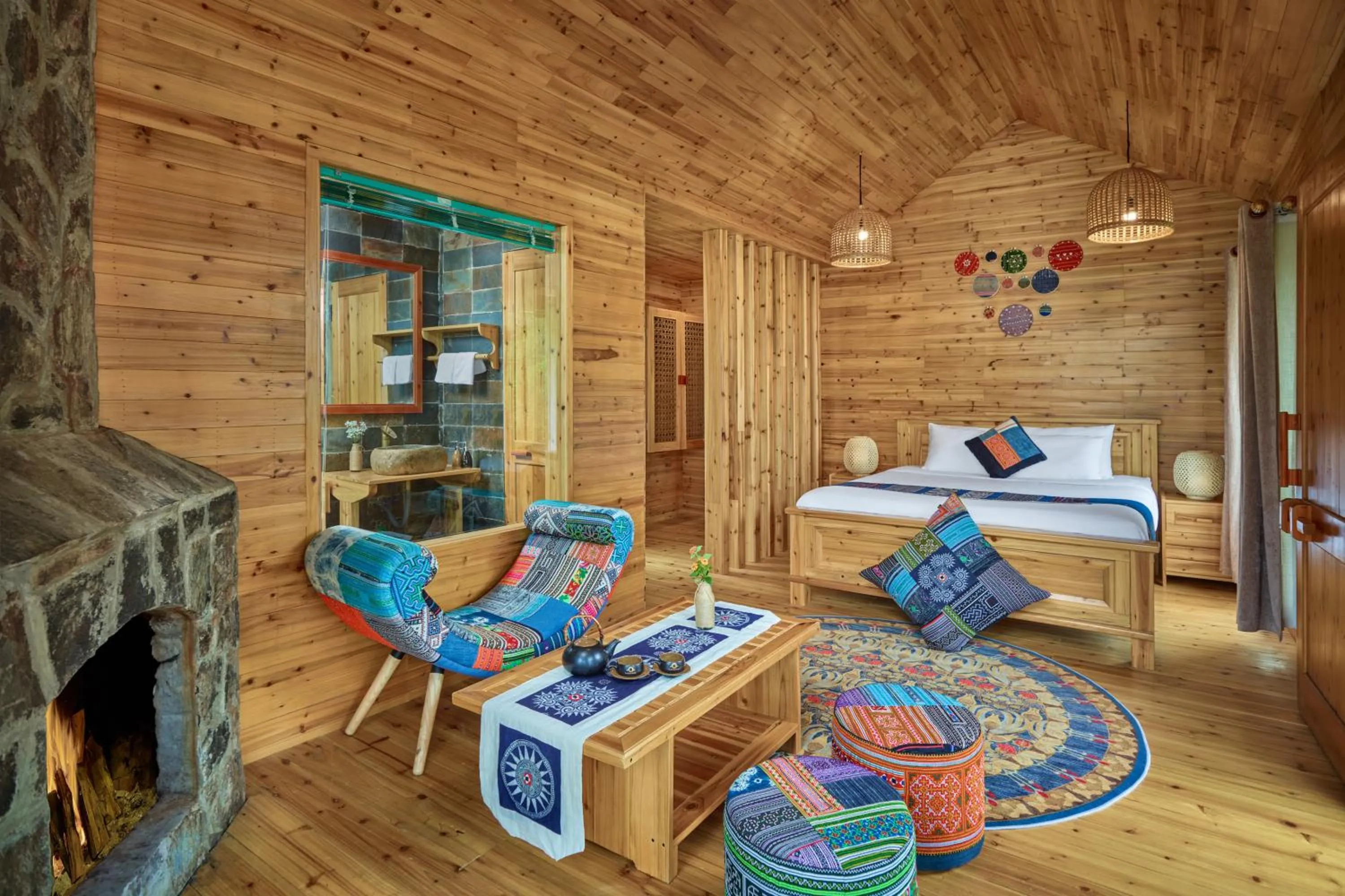 Photo of the whole room, Bed in Laxsik Ecolodge