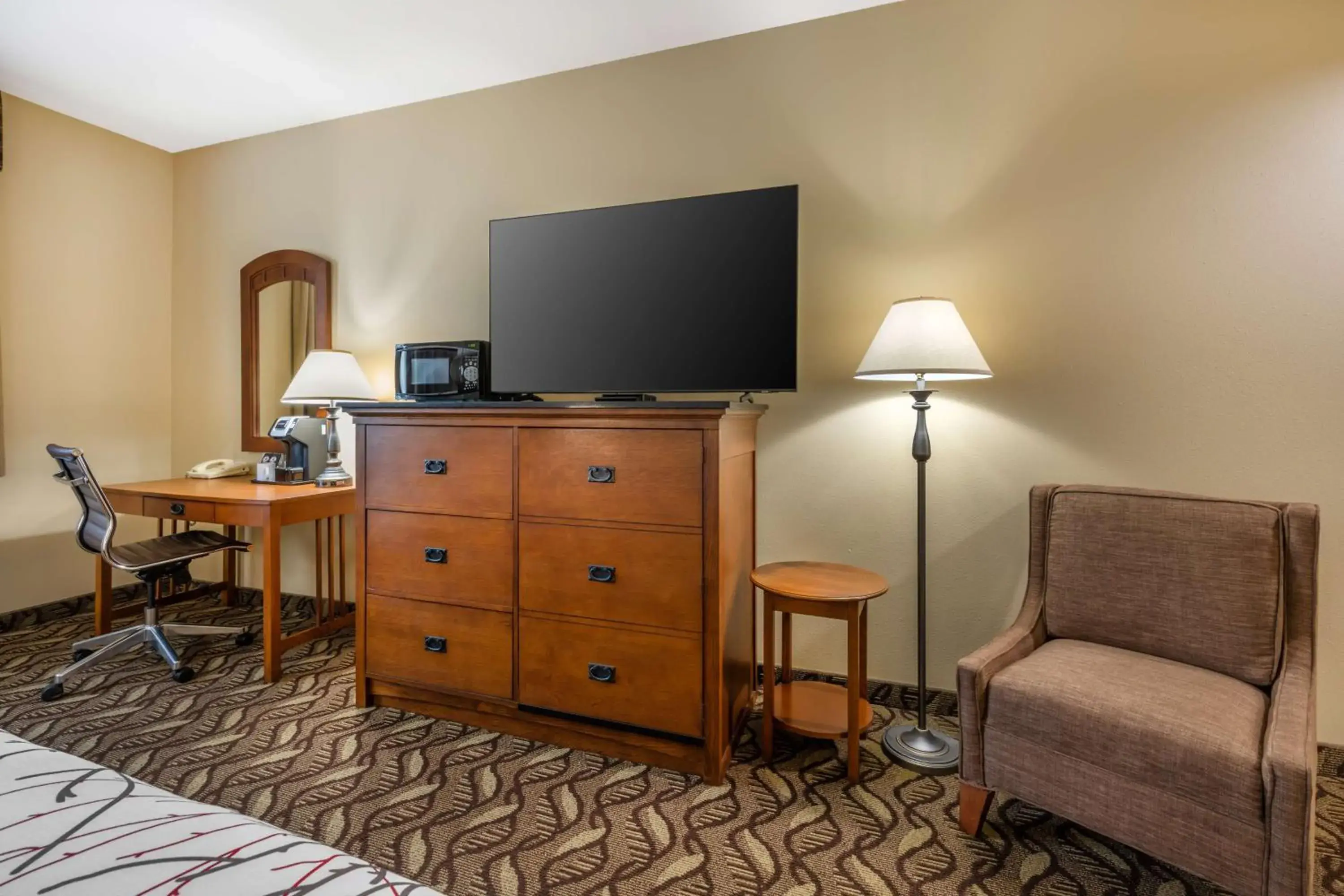 King Room - River View in Best Western Lodge at River's Edge King Room - River View in Best Western Lodge at River's Edge