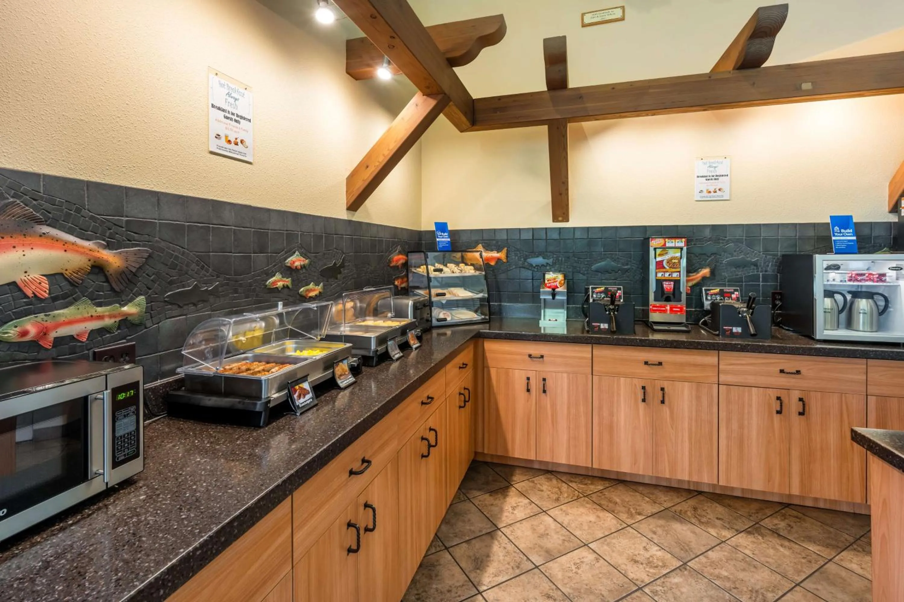 Breakfast in Best Western Lodge at River's Edge