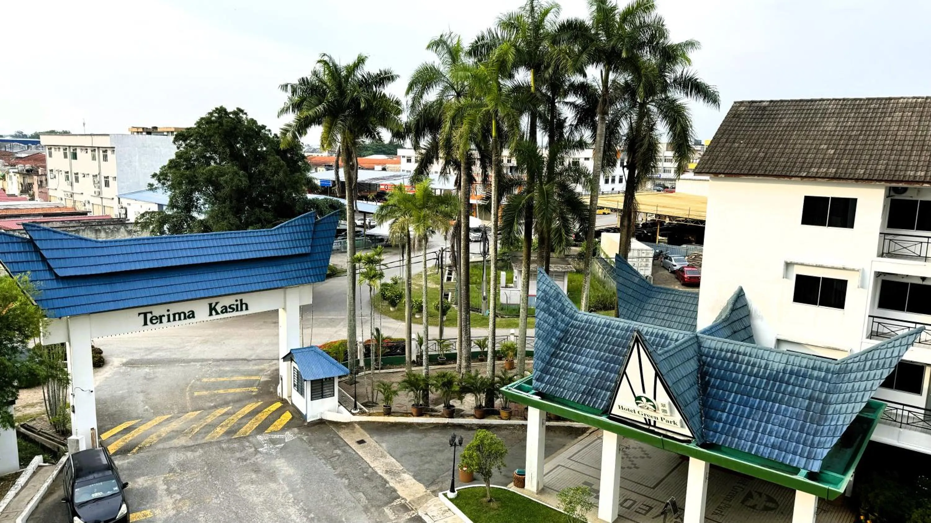 Property building in Hotel Green Park